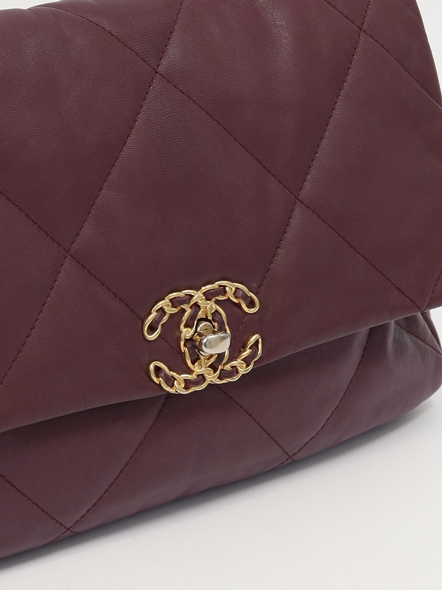 Chanel 19 5