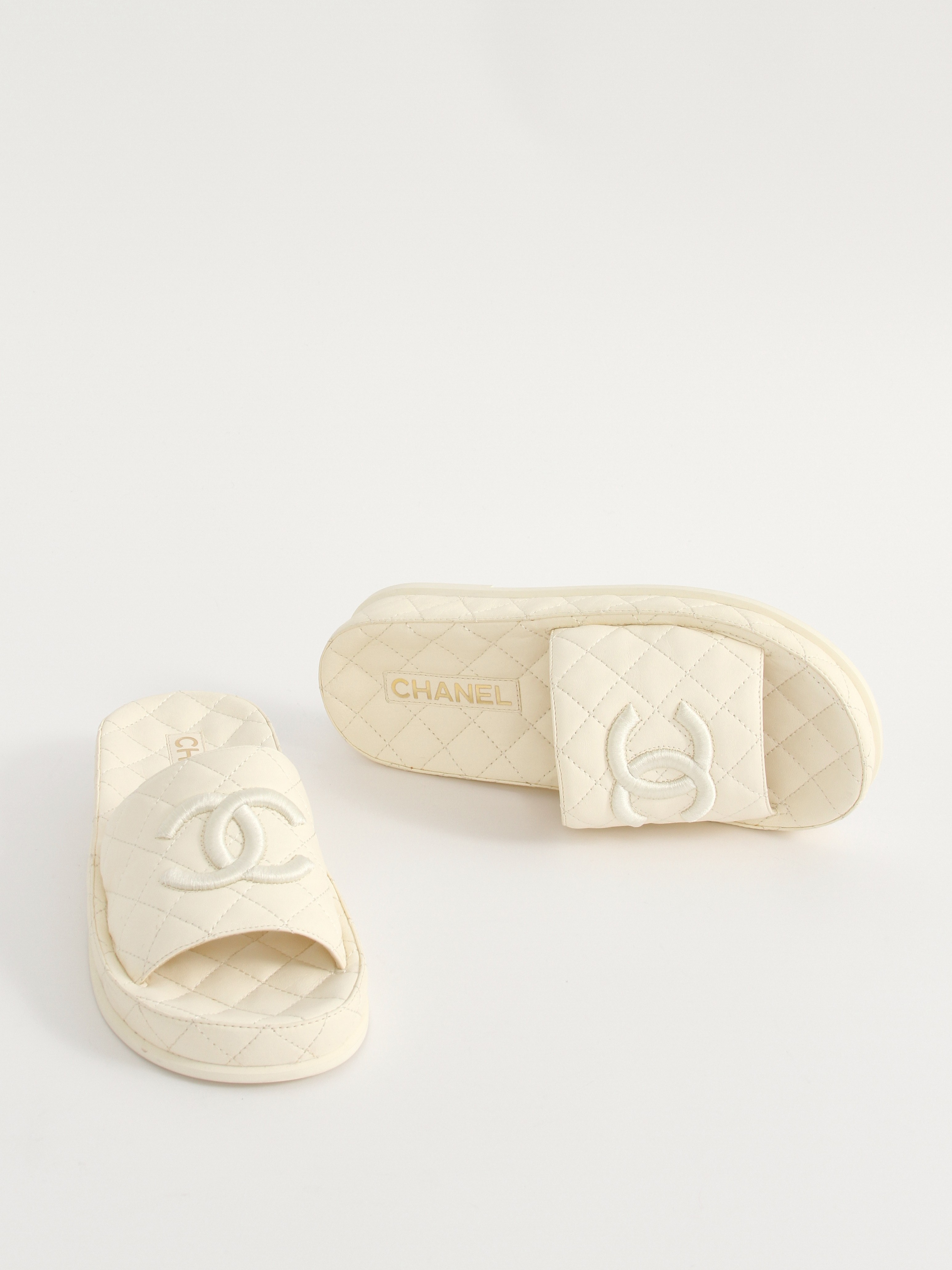 Chanel Shoes 37 5
