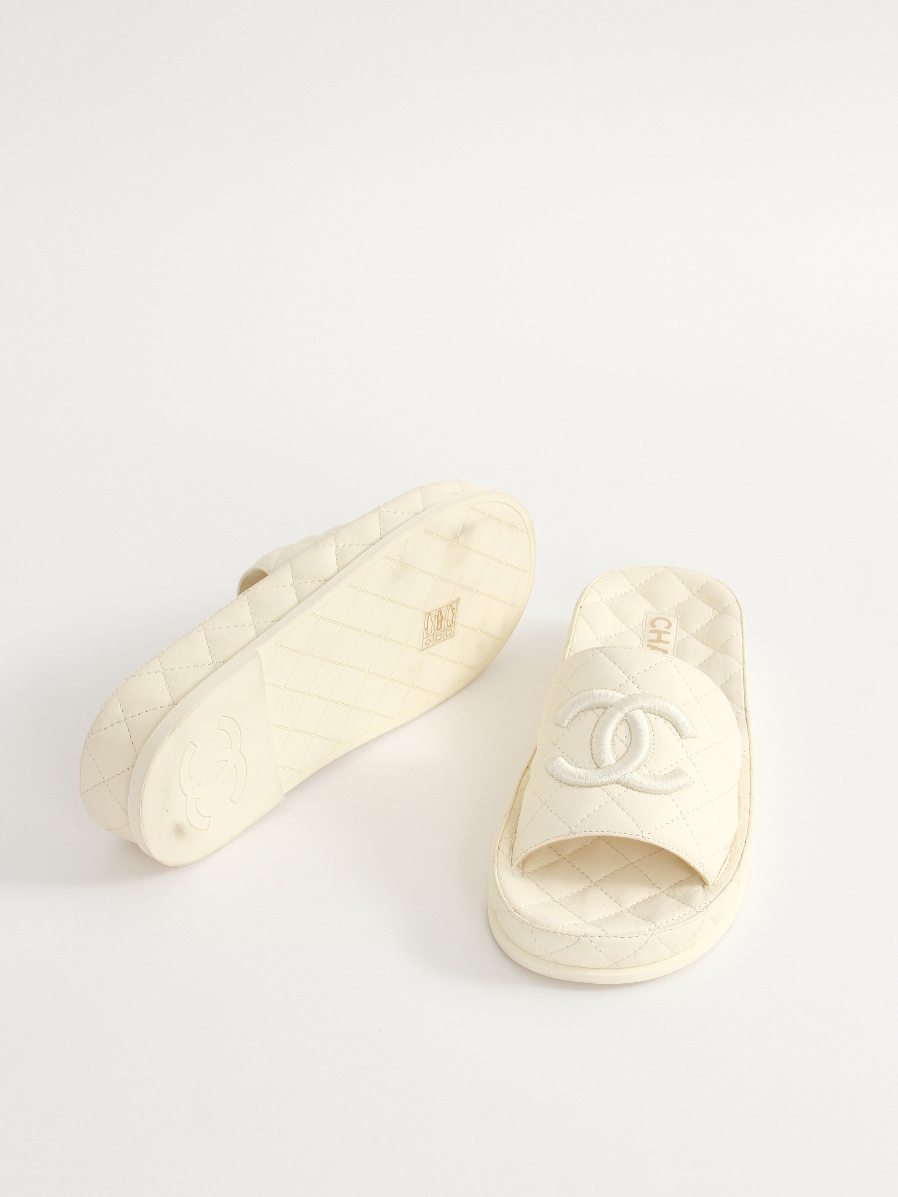 Chanel Shoes 37 10
