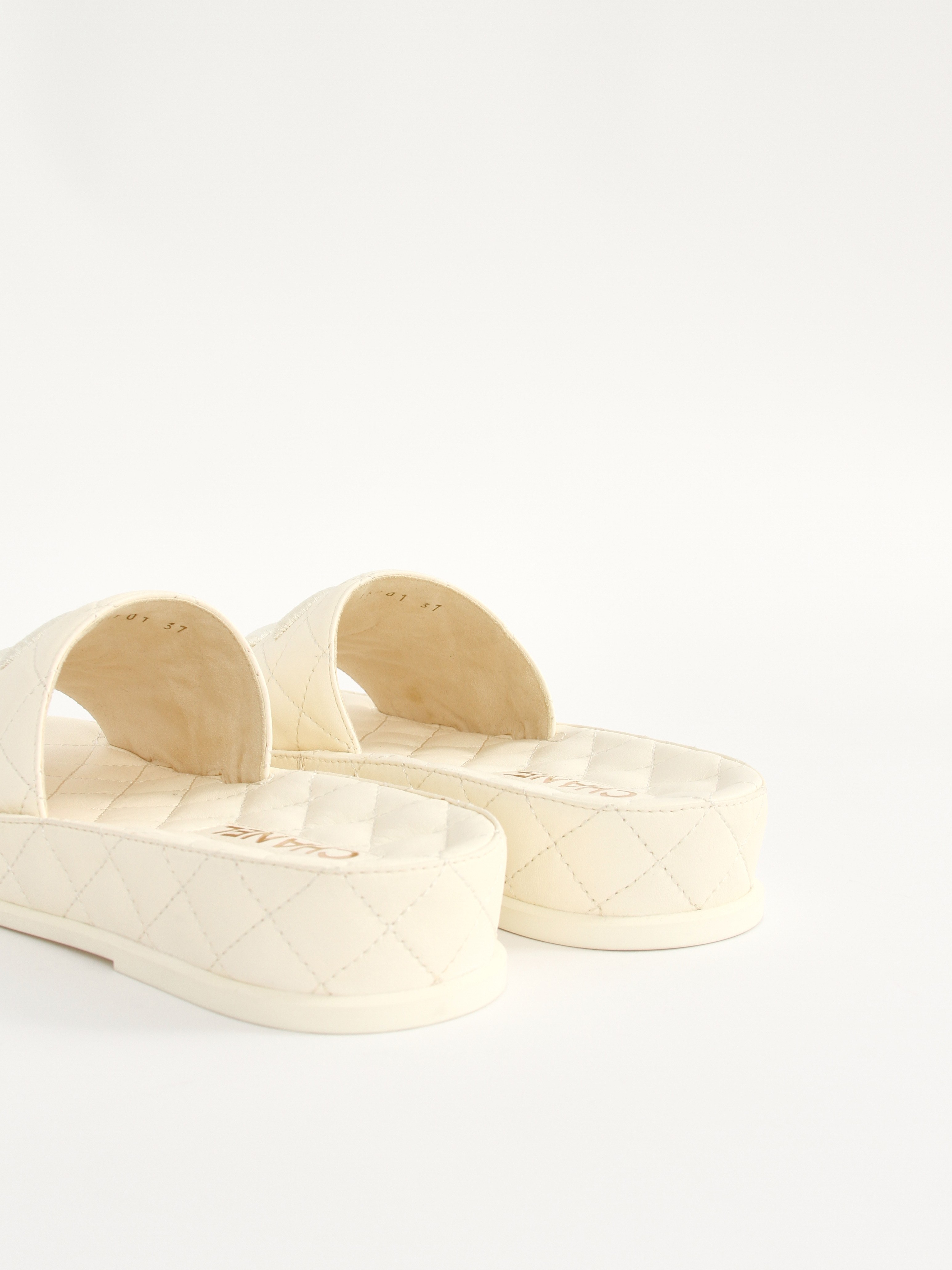 Chanel Shoes 37 8