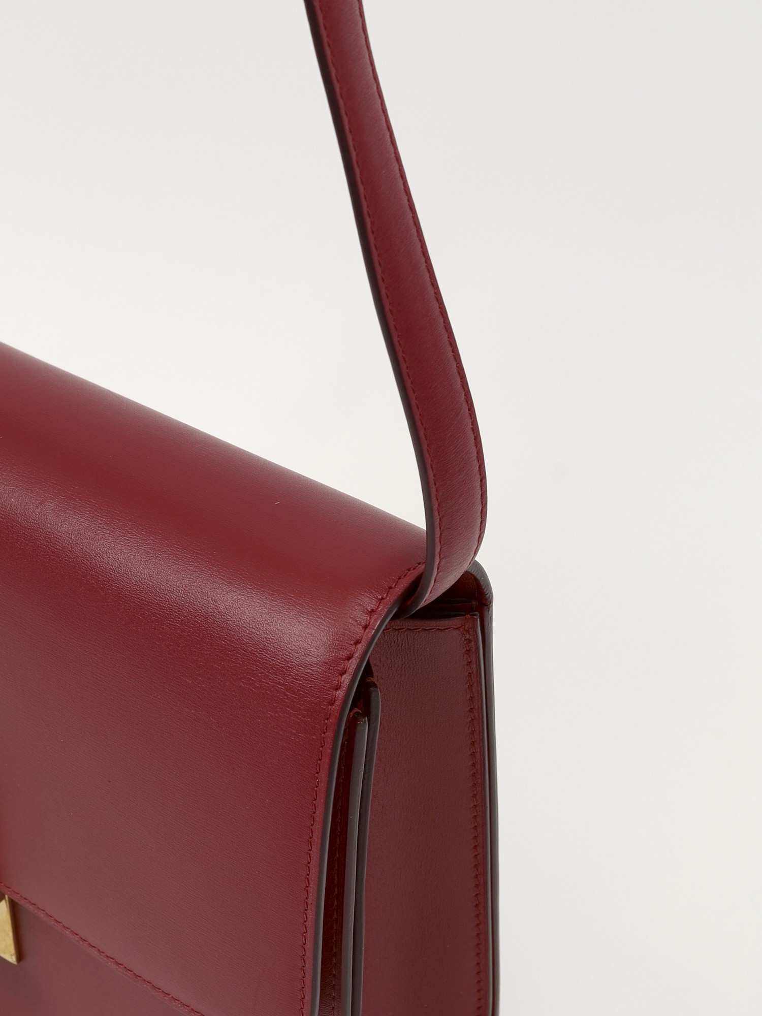 Celine Classic 7