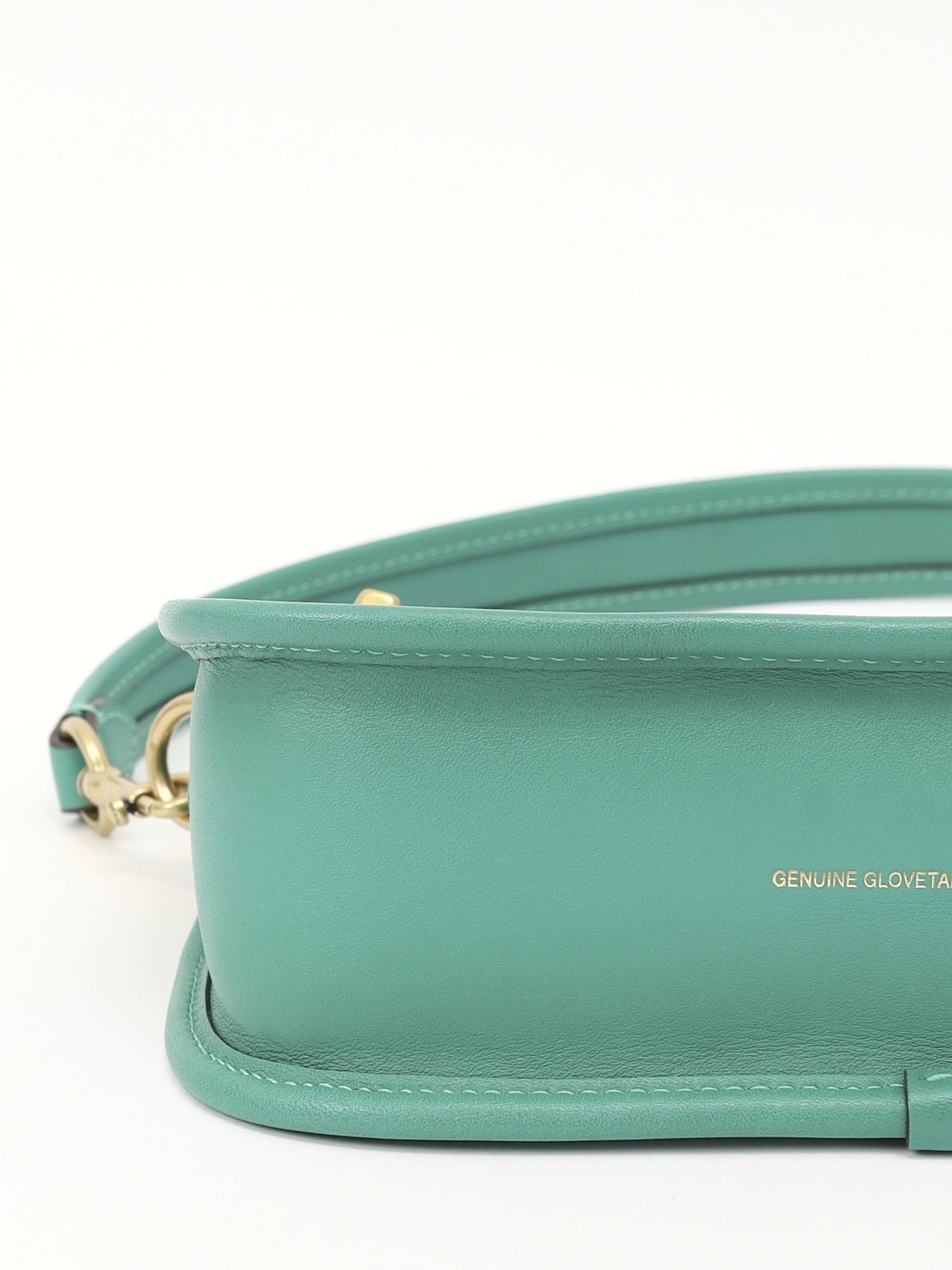 Coach Swinger 7