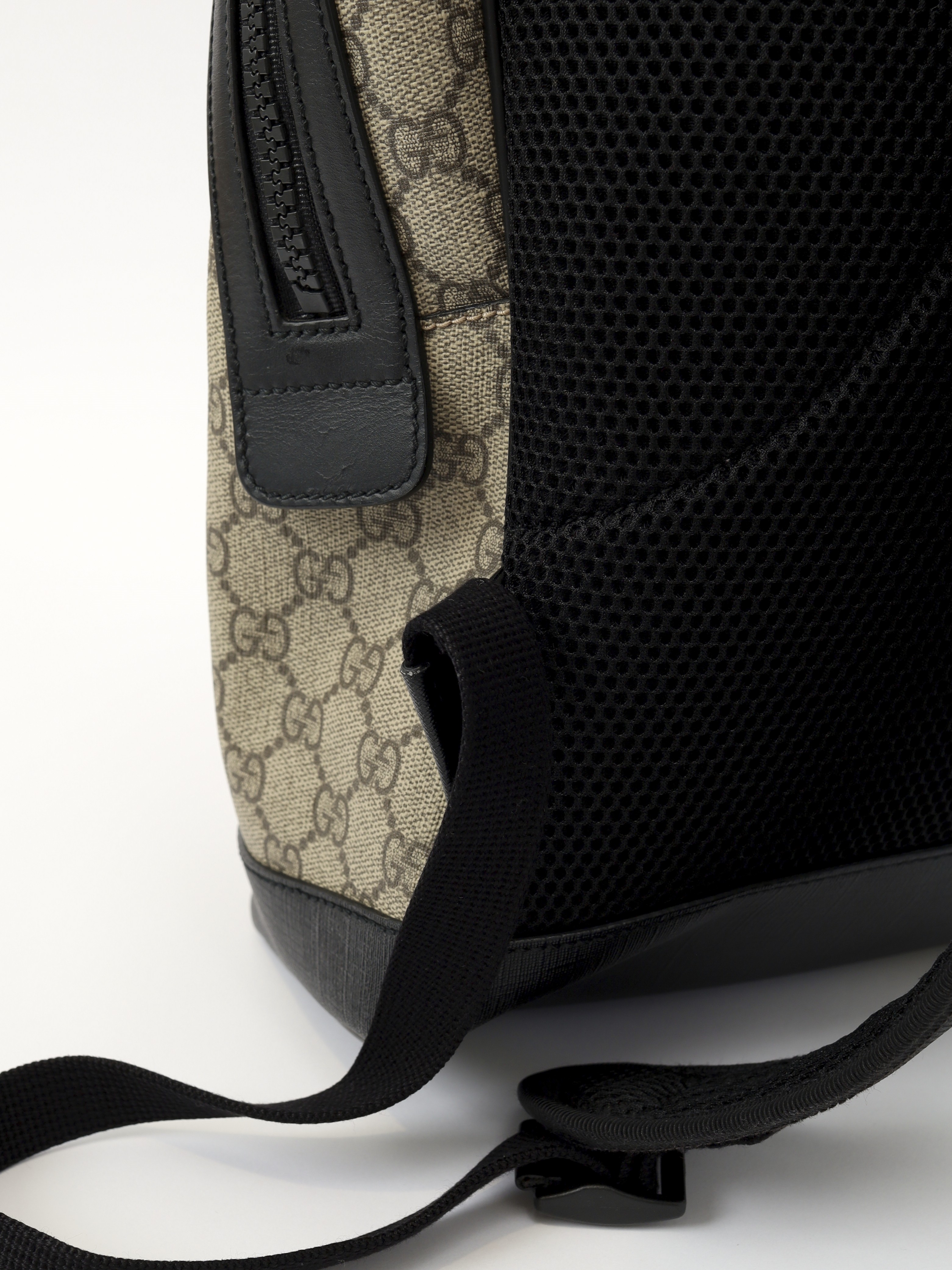 Gucci GG Supreme  8
