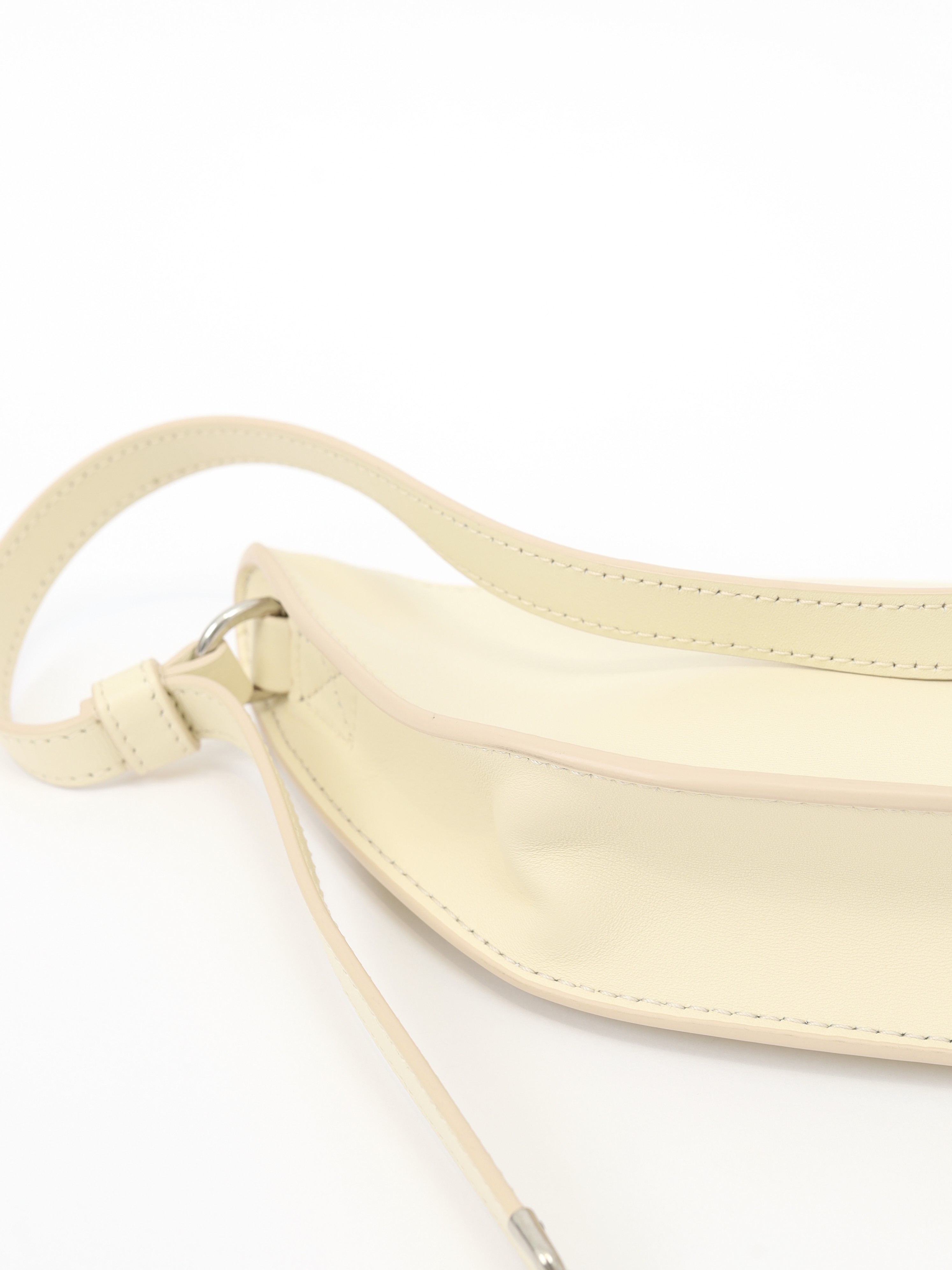 Burberry Shield 7
