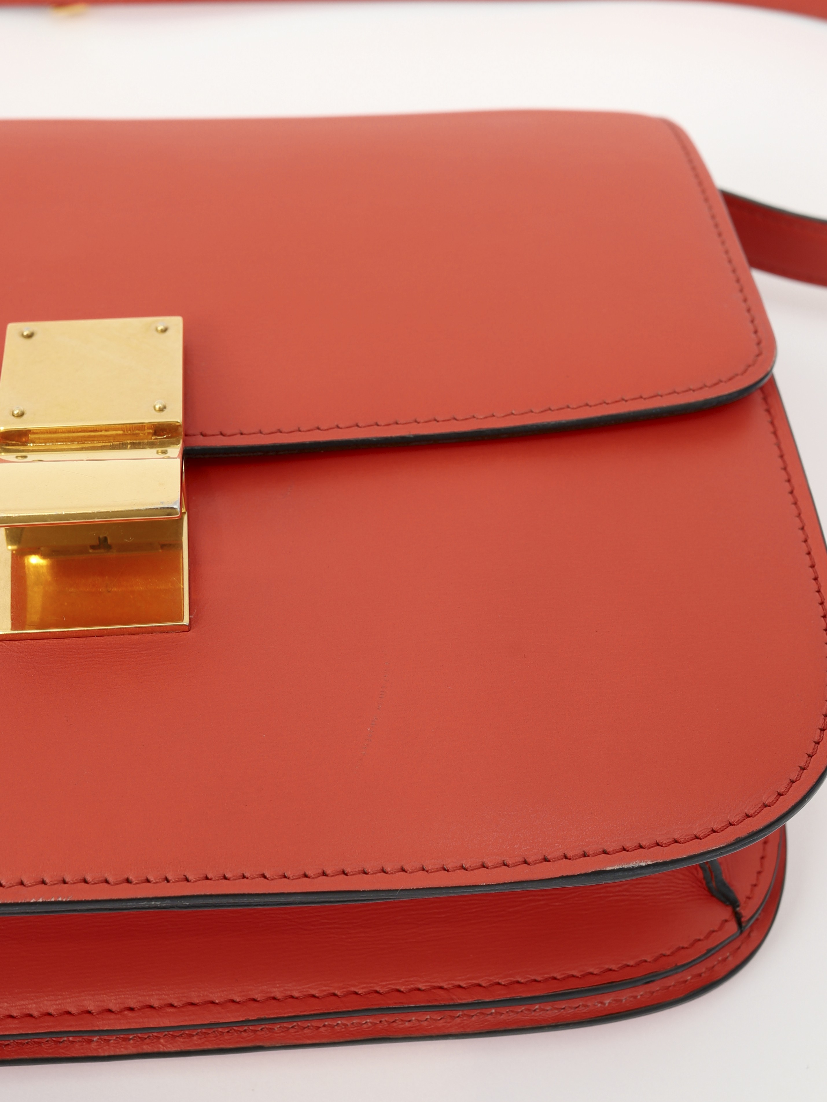 Celine Classic  8