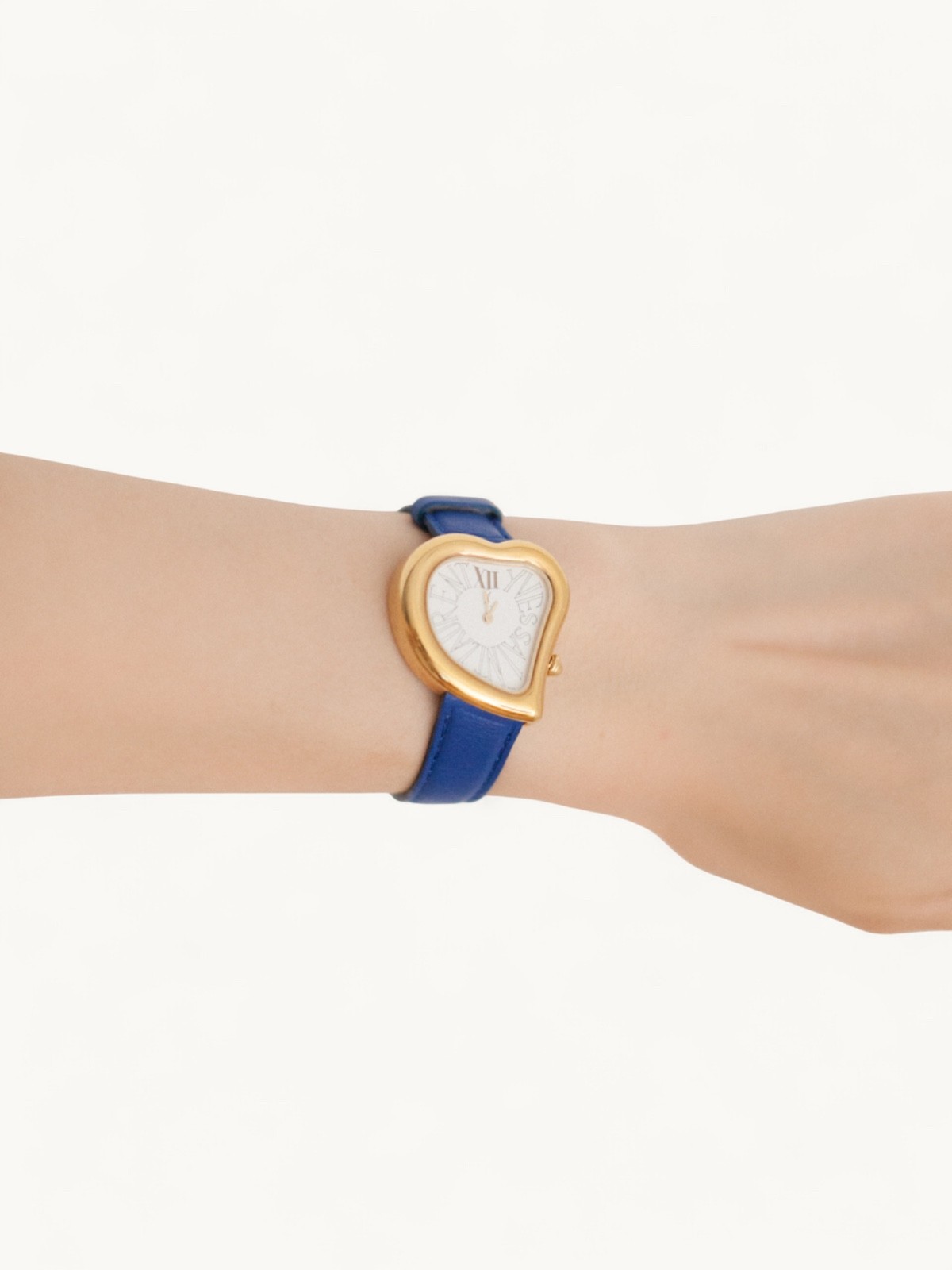 Saint Laurent Heart 1