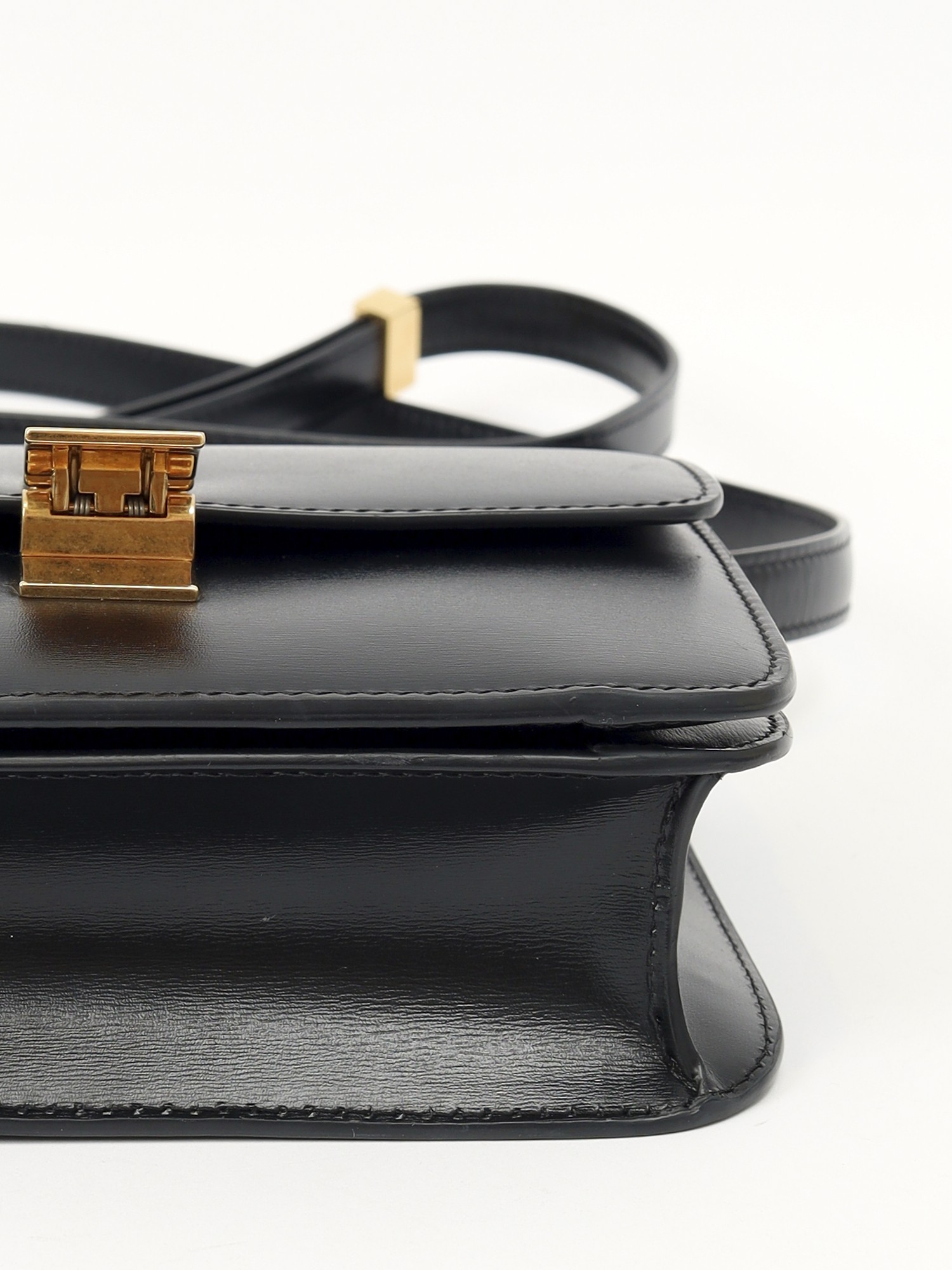 Celine Classic 9