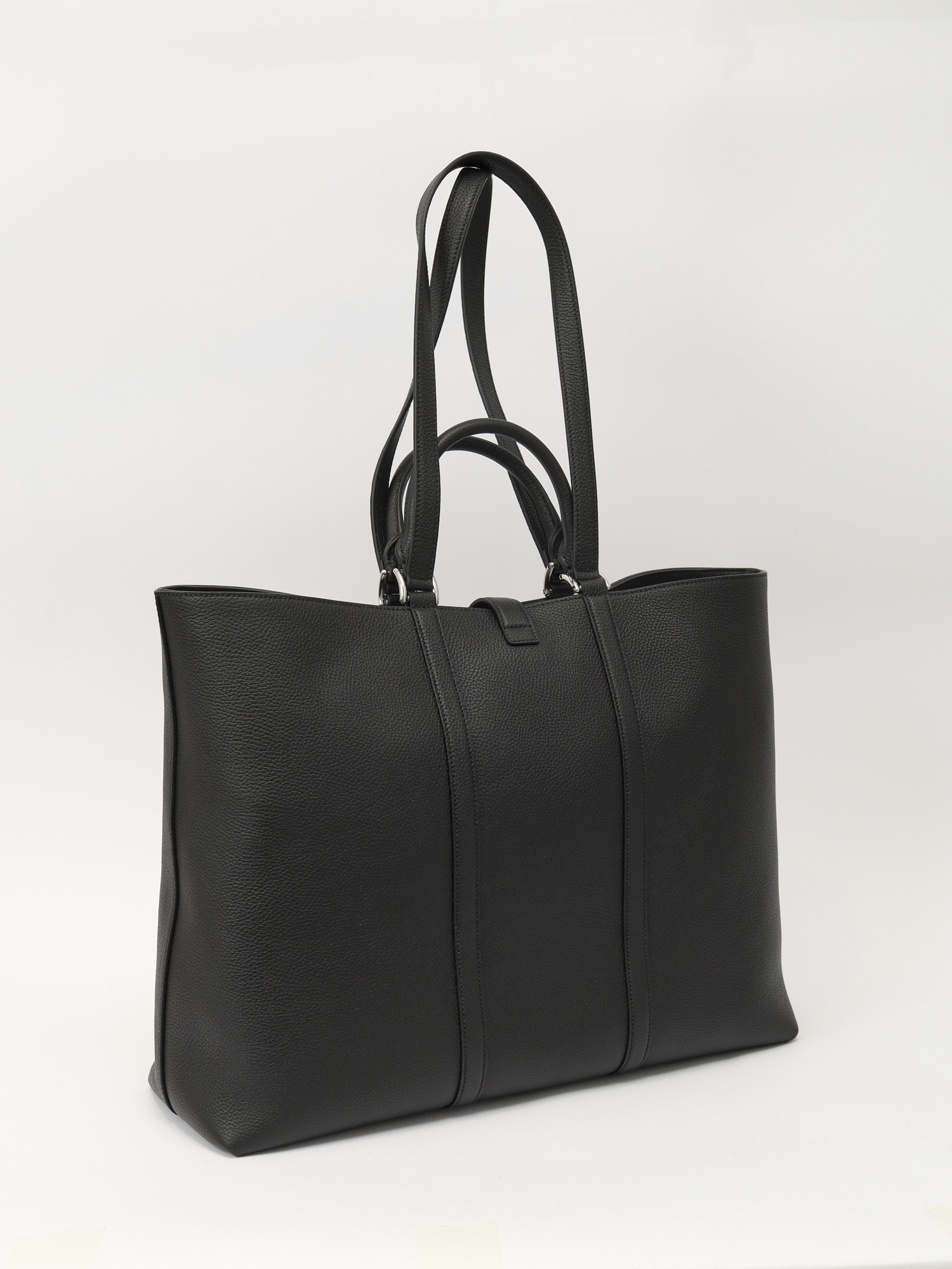 Gucci Maxi Tote  3