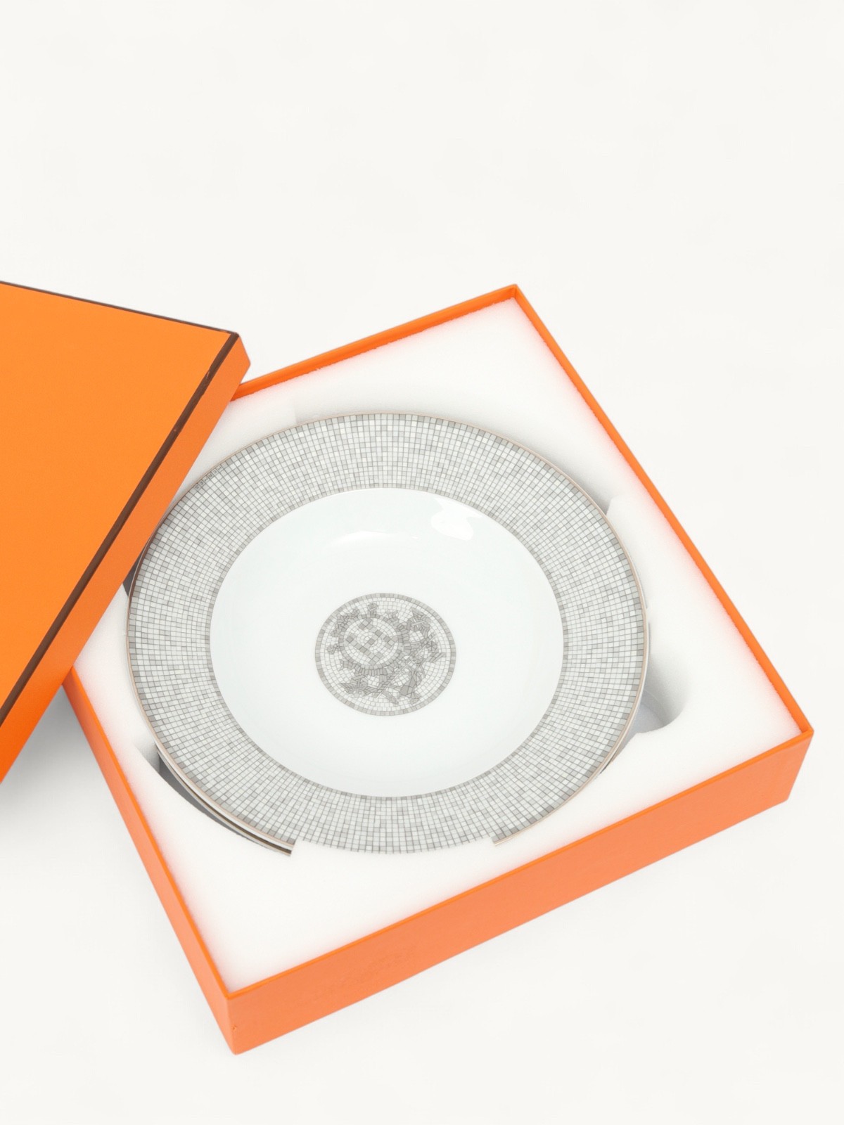 Hermes Set of plates 1