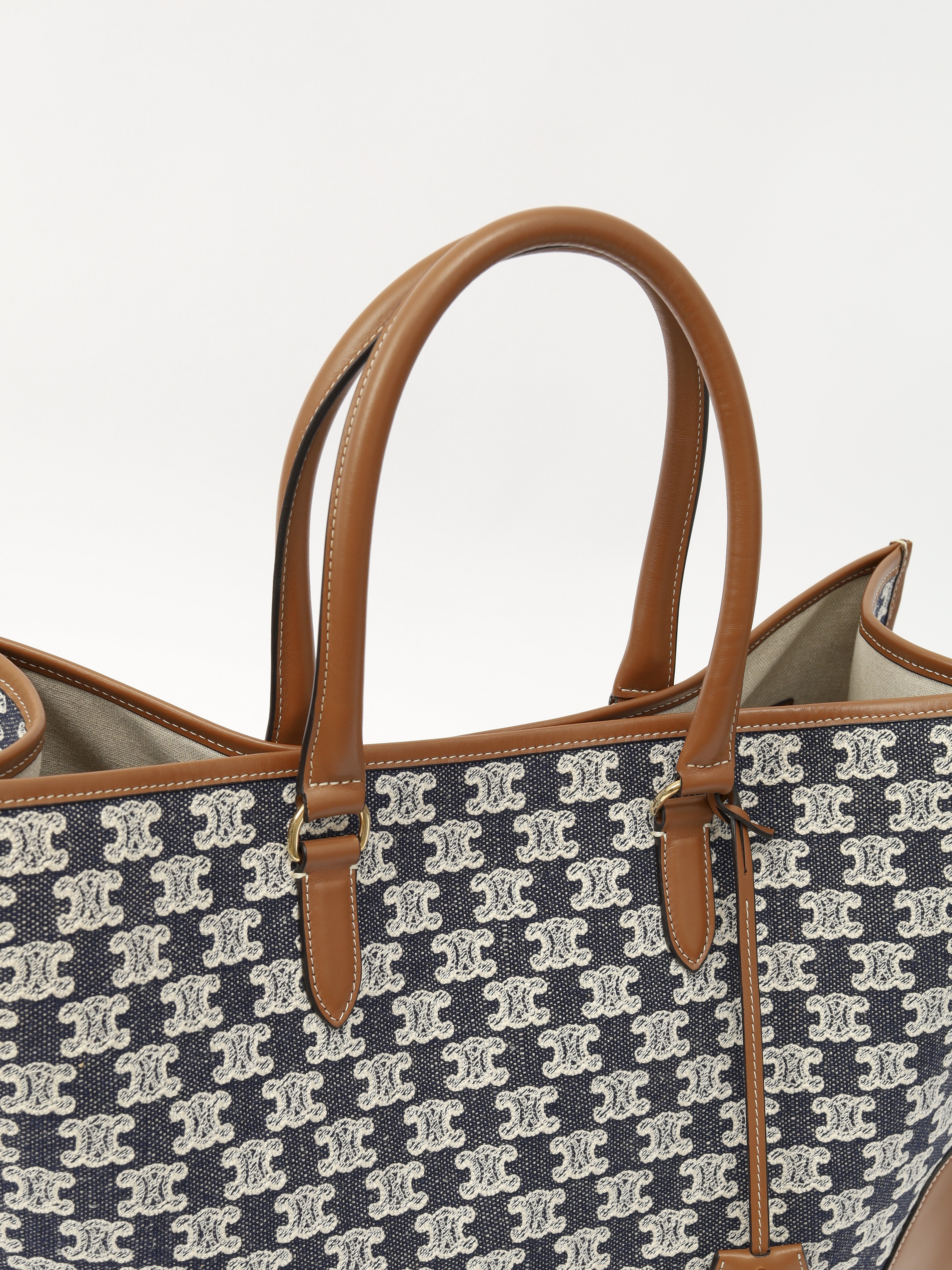 Celine Triomphe 4