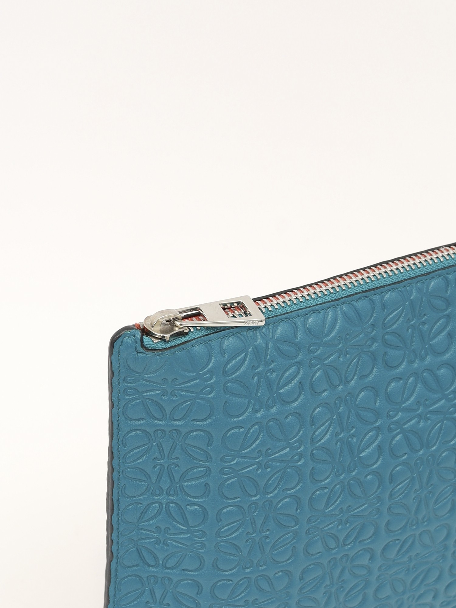 Loewe Anagram 5