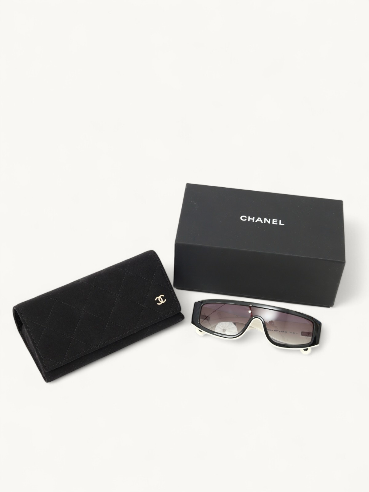 Chanel Sunglasses 6