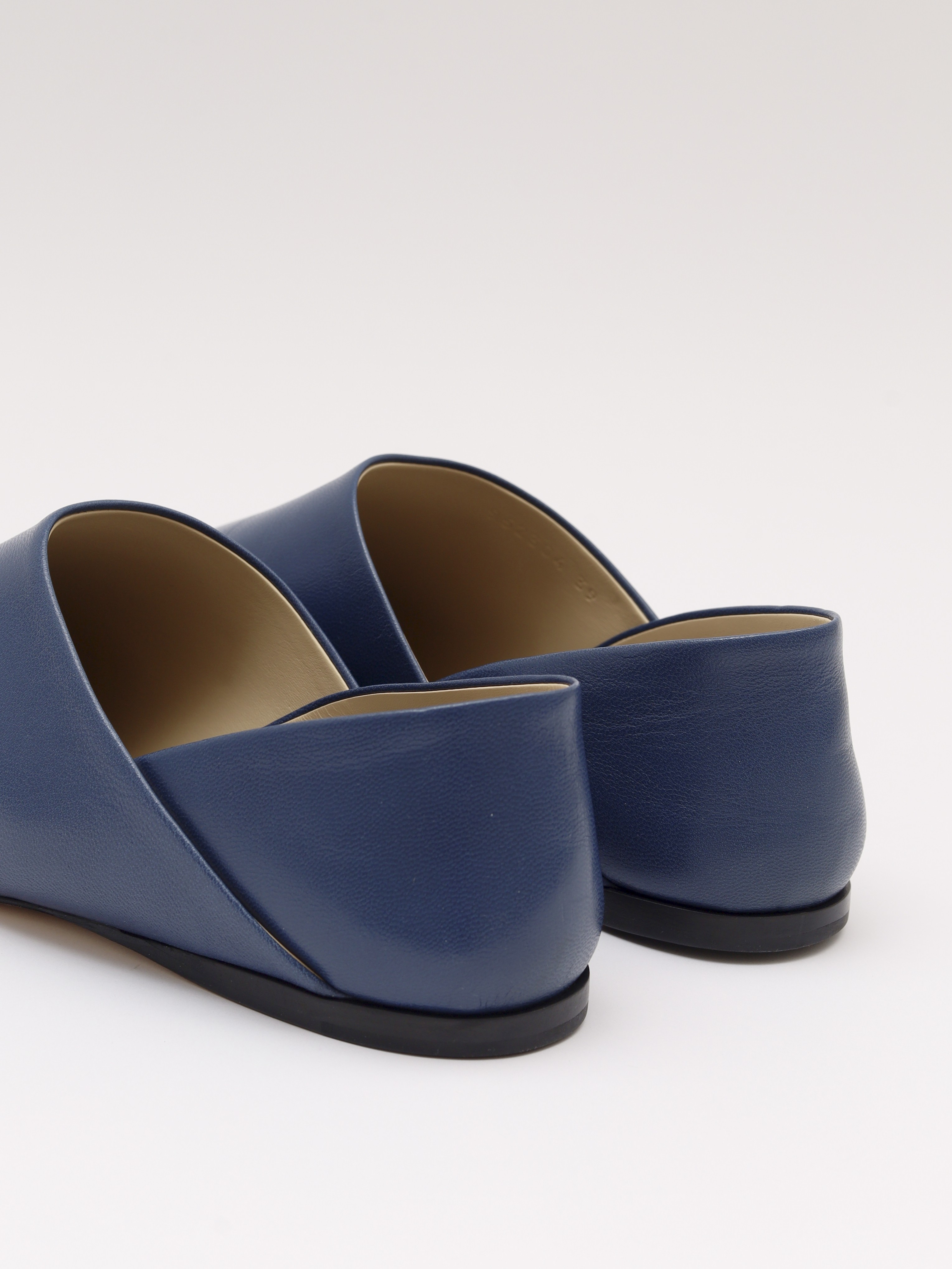 Loewe Toy 37 9
