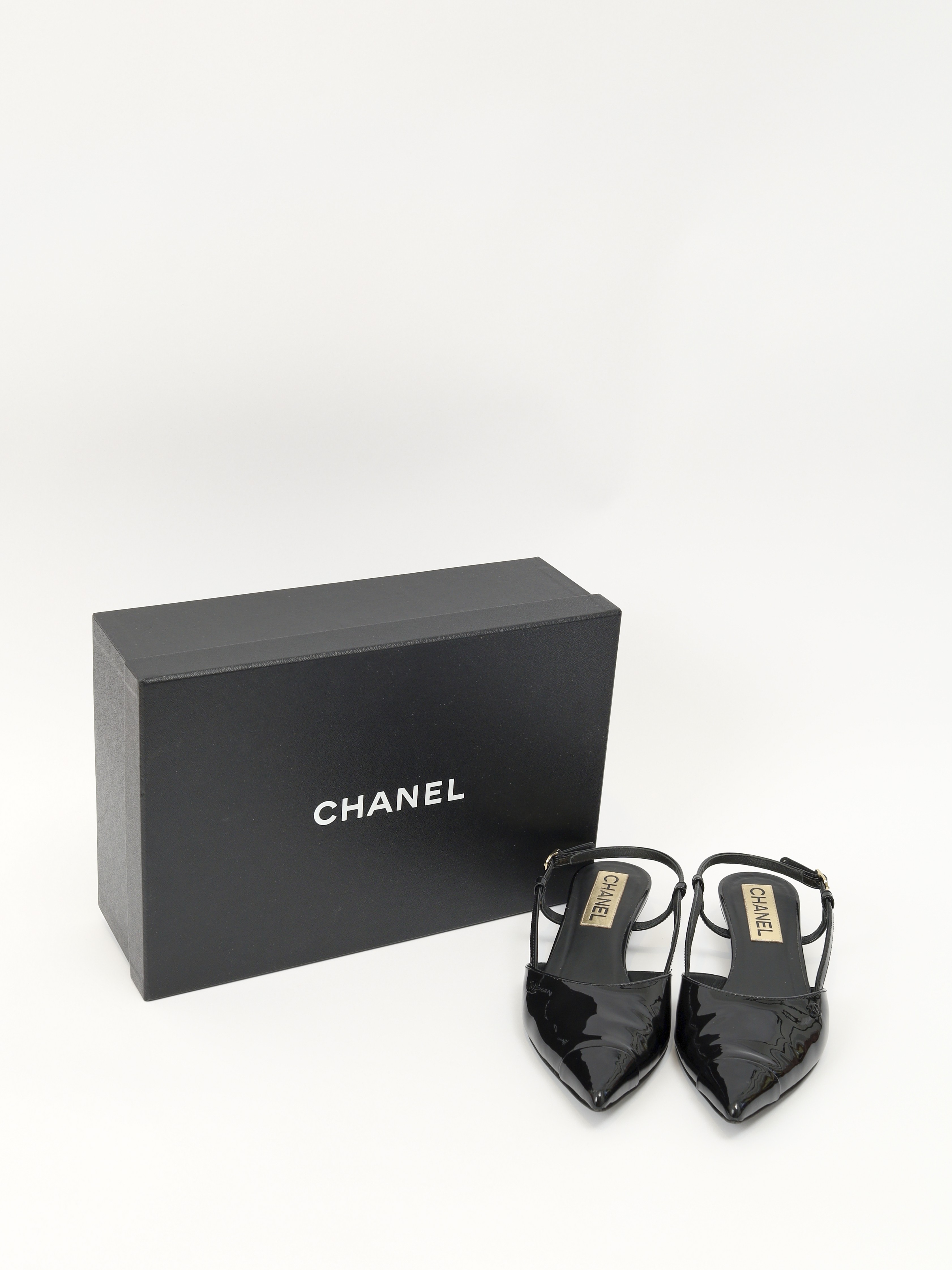Chanel Shoes 37 10