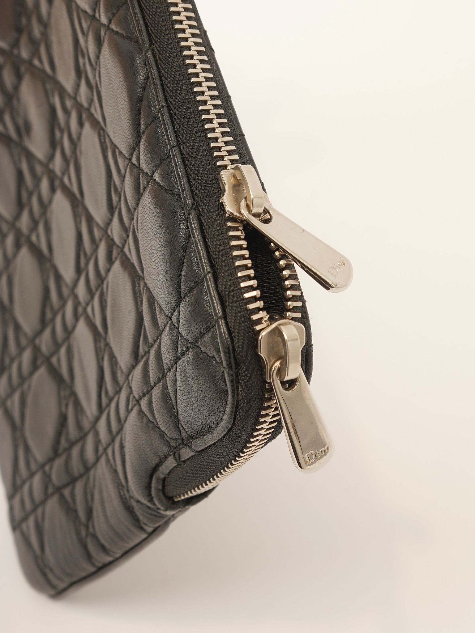 Dior Case 8
