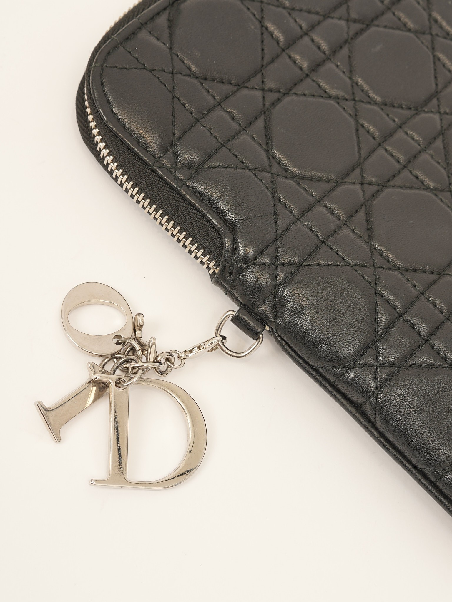 Dior Case 4