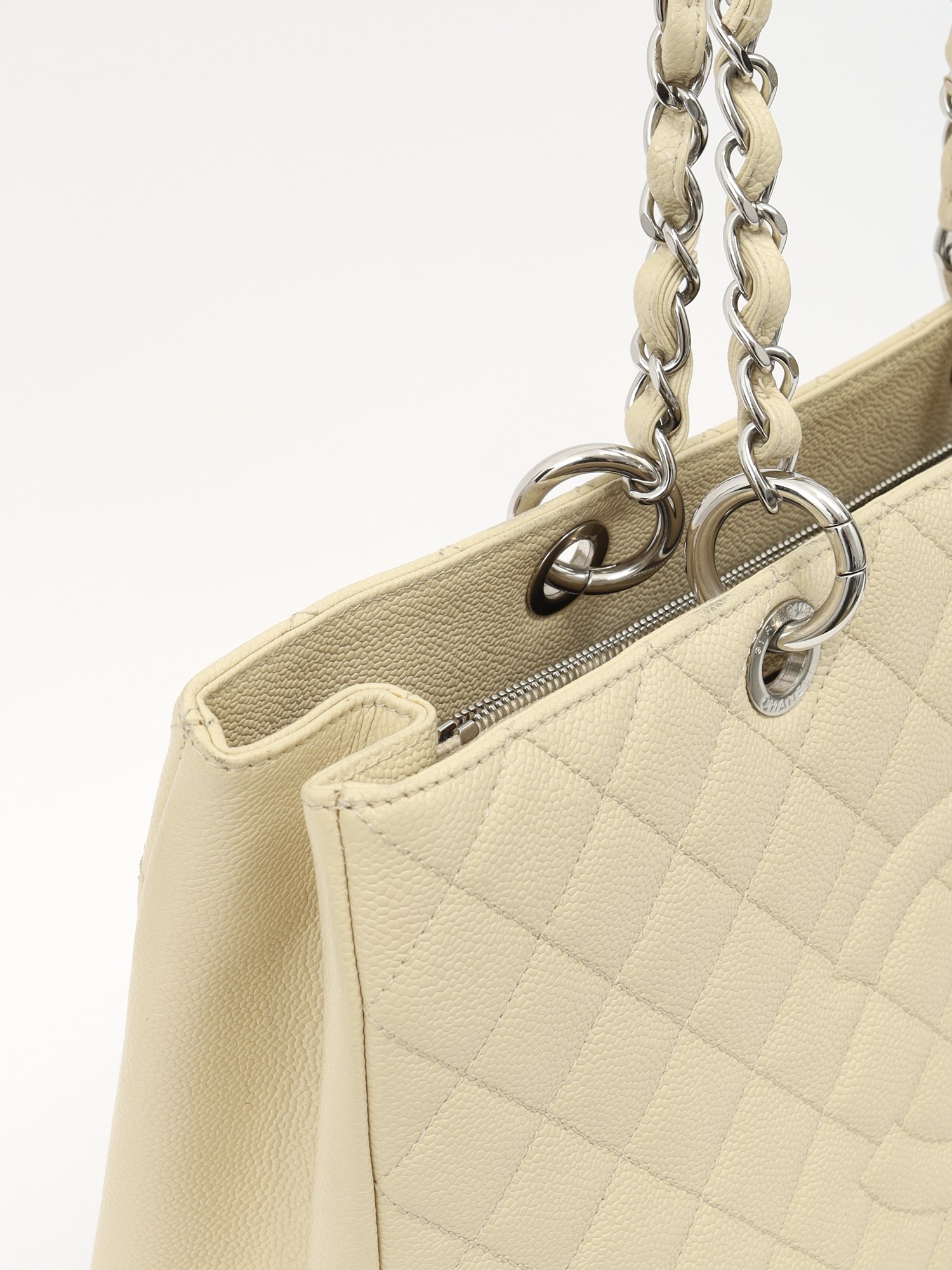 Chanel Grand Shopping 5
