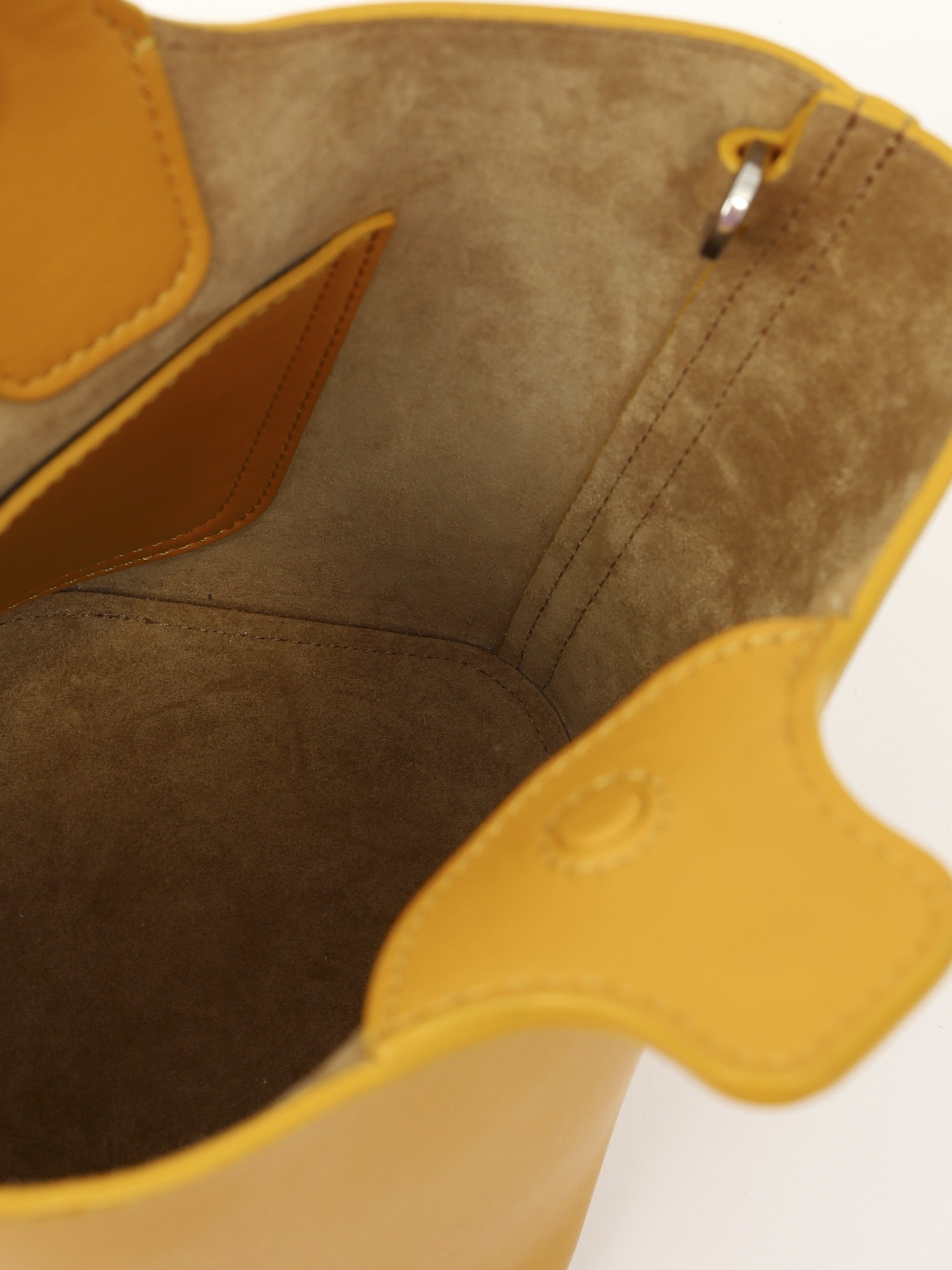 Loewe Pebble 10