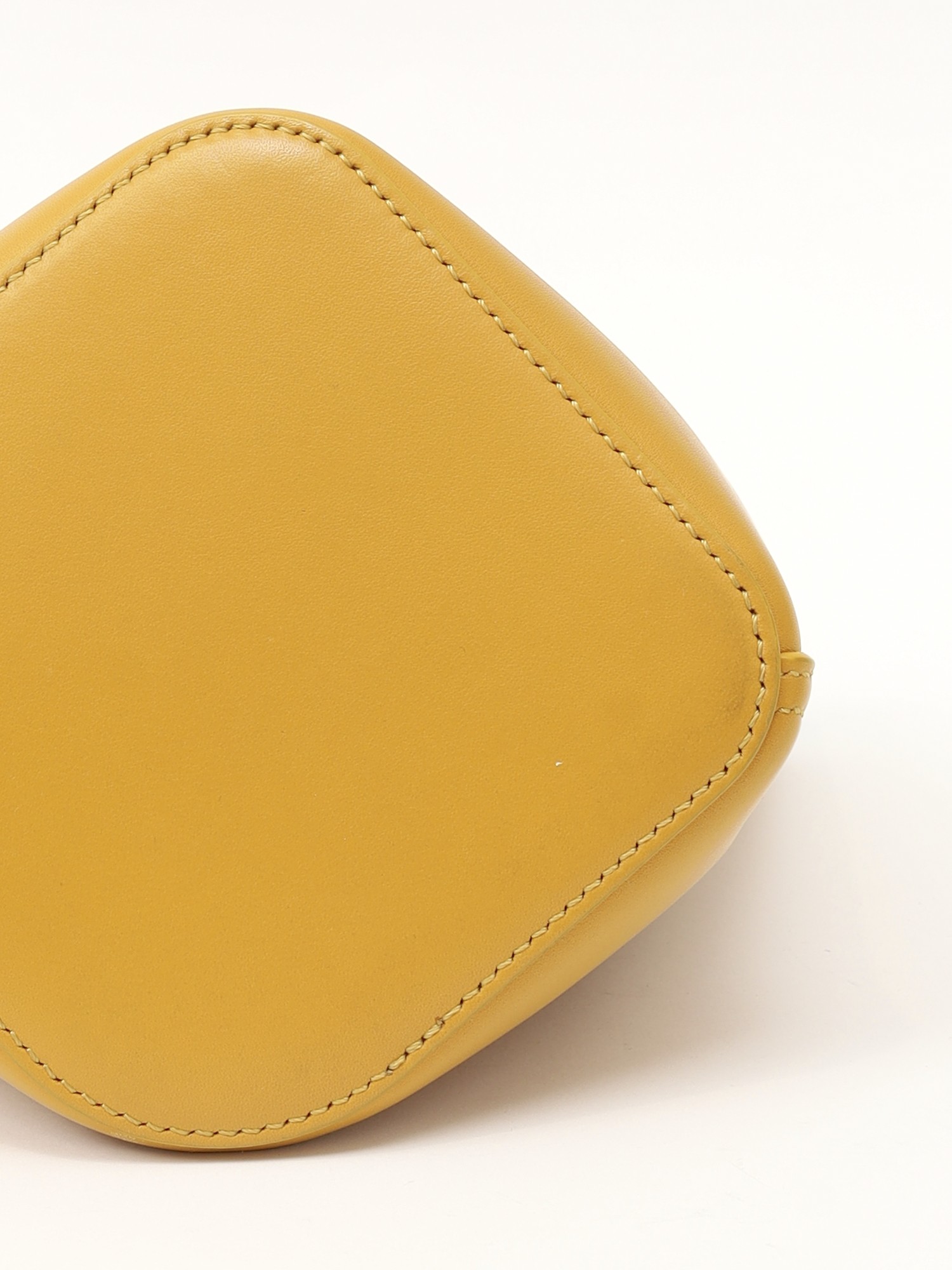 Loewe Pebble 9