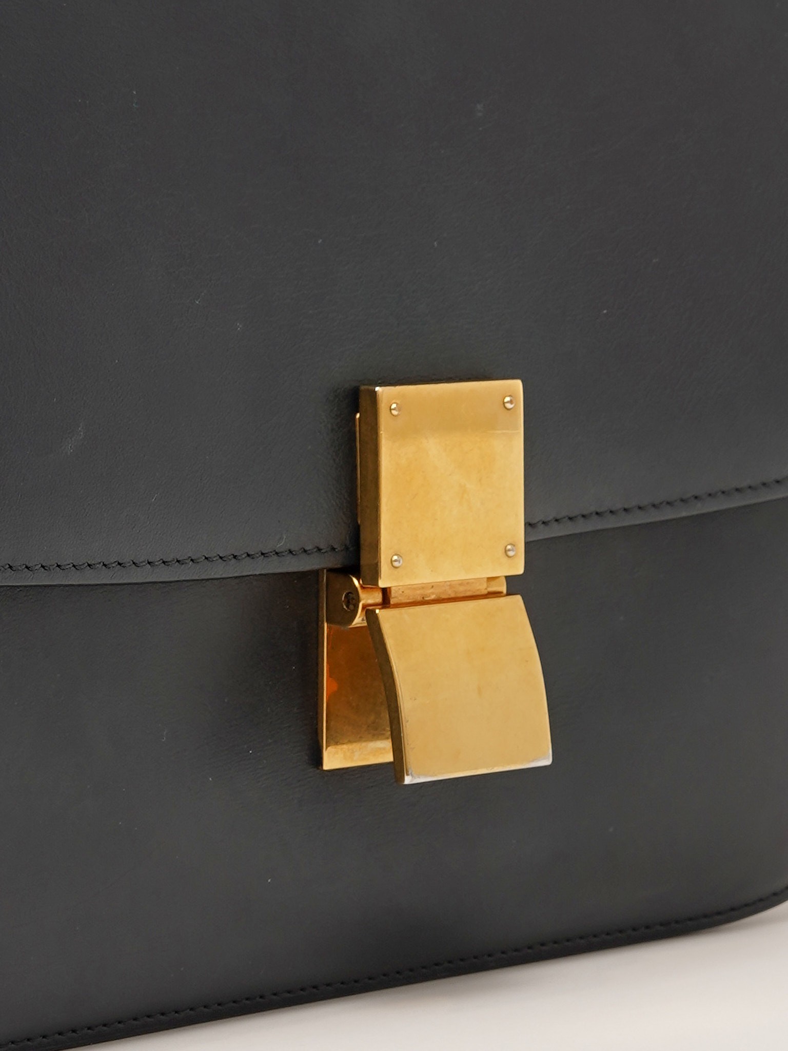 Celine Classic 5