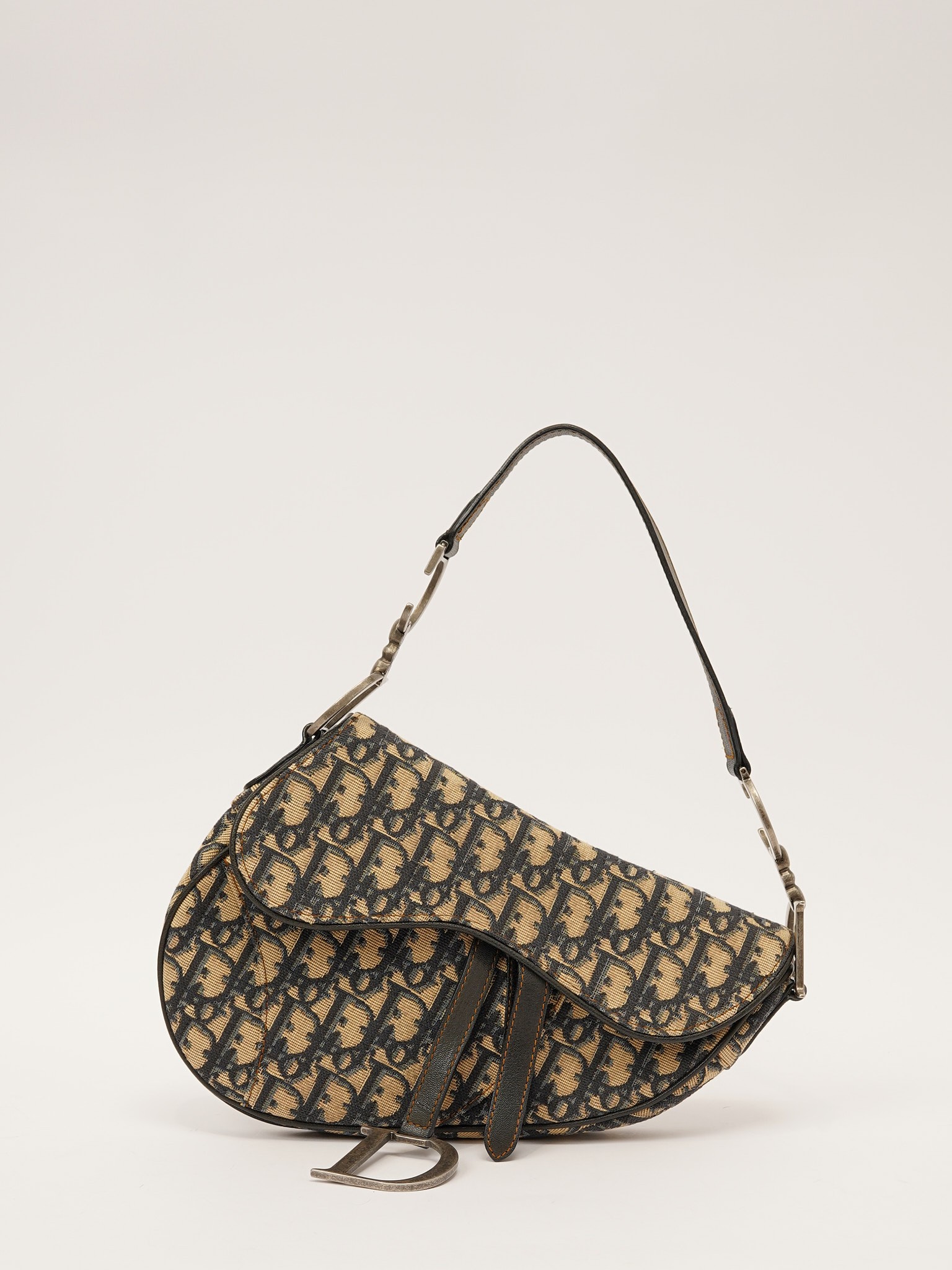 Dior Saddle  0