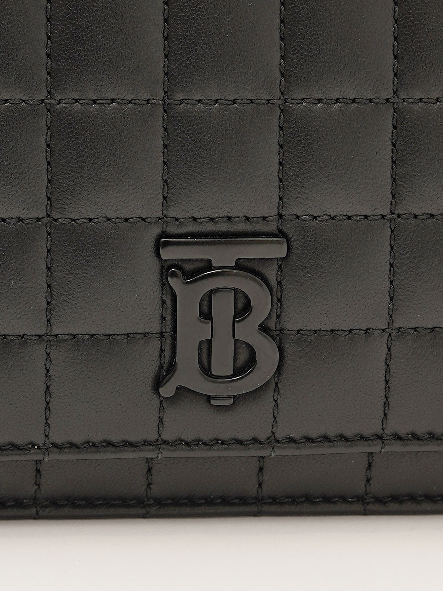 Burberry Lola 5