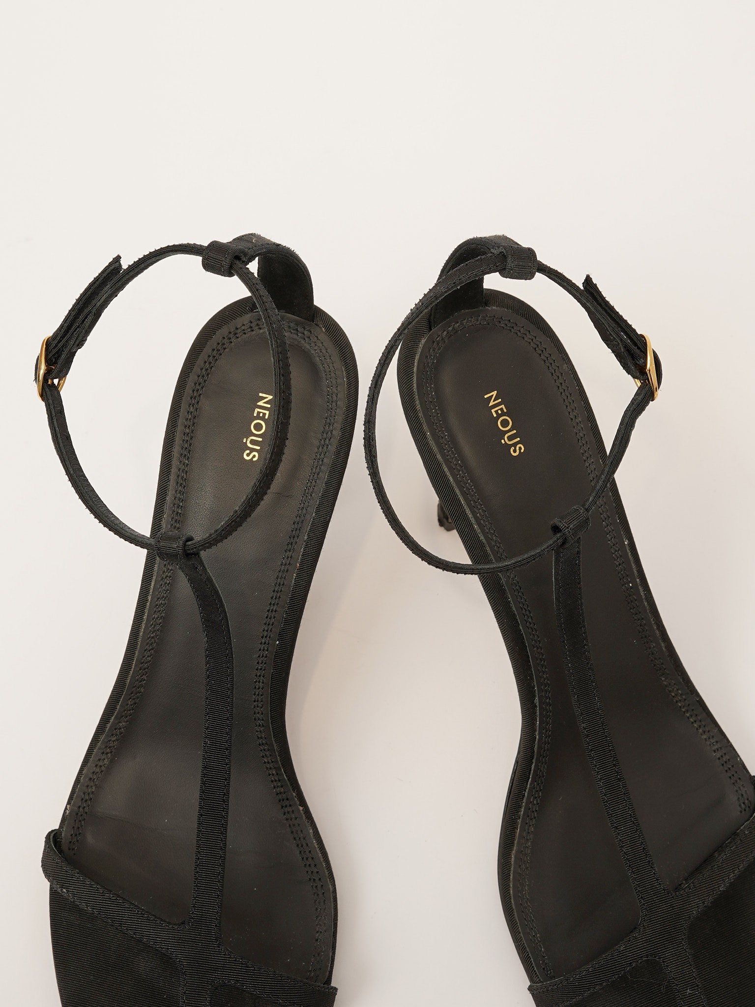 Neous Shoes 39.5 8