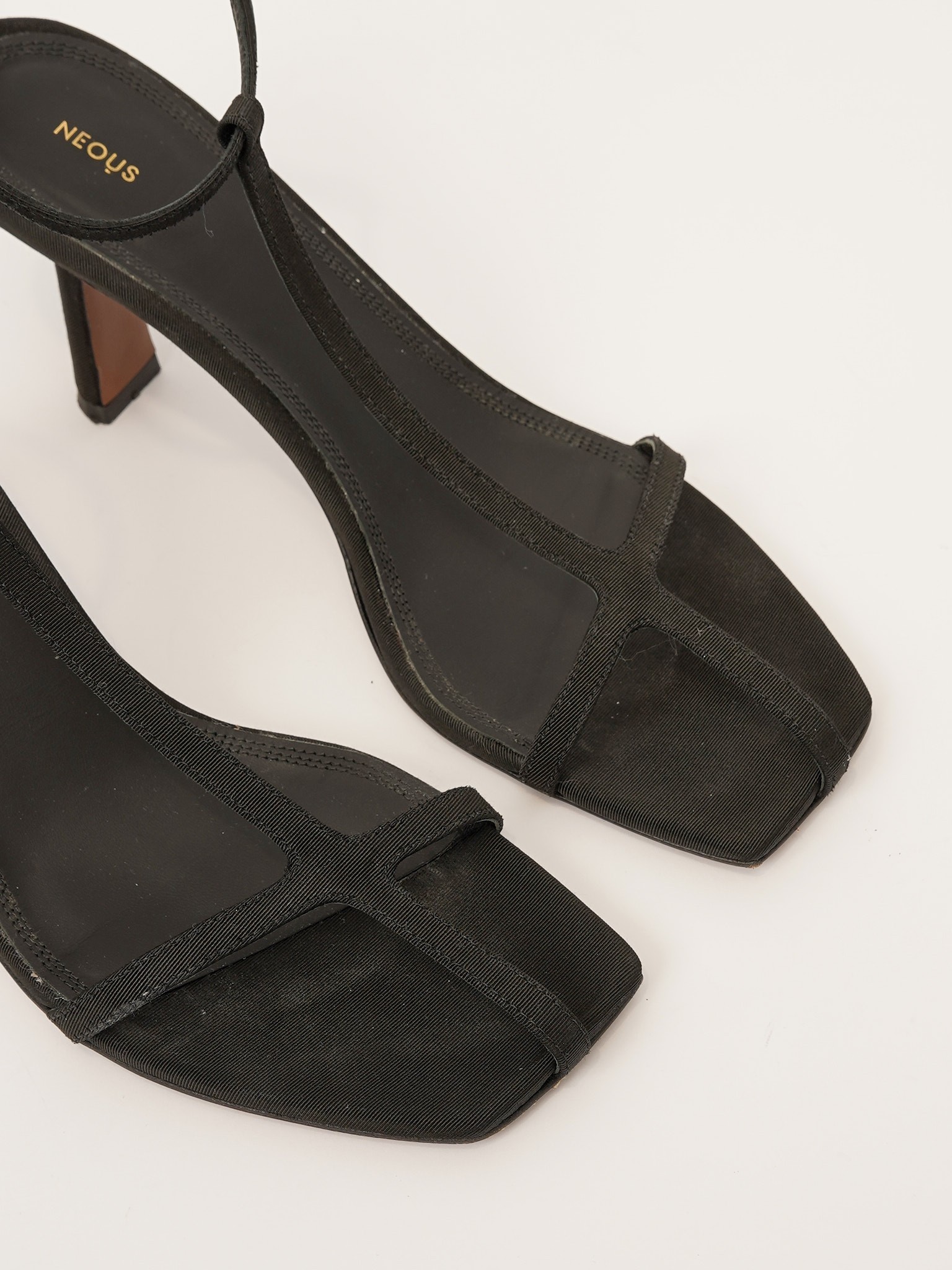 Neous Shoes 39.5 7