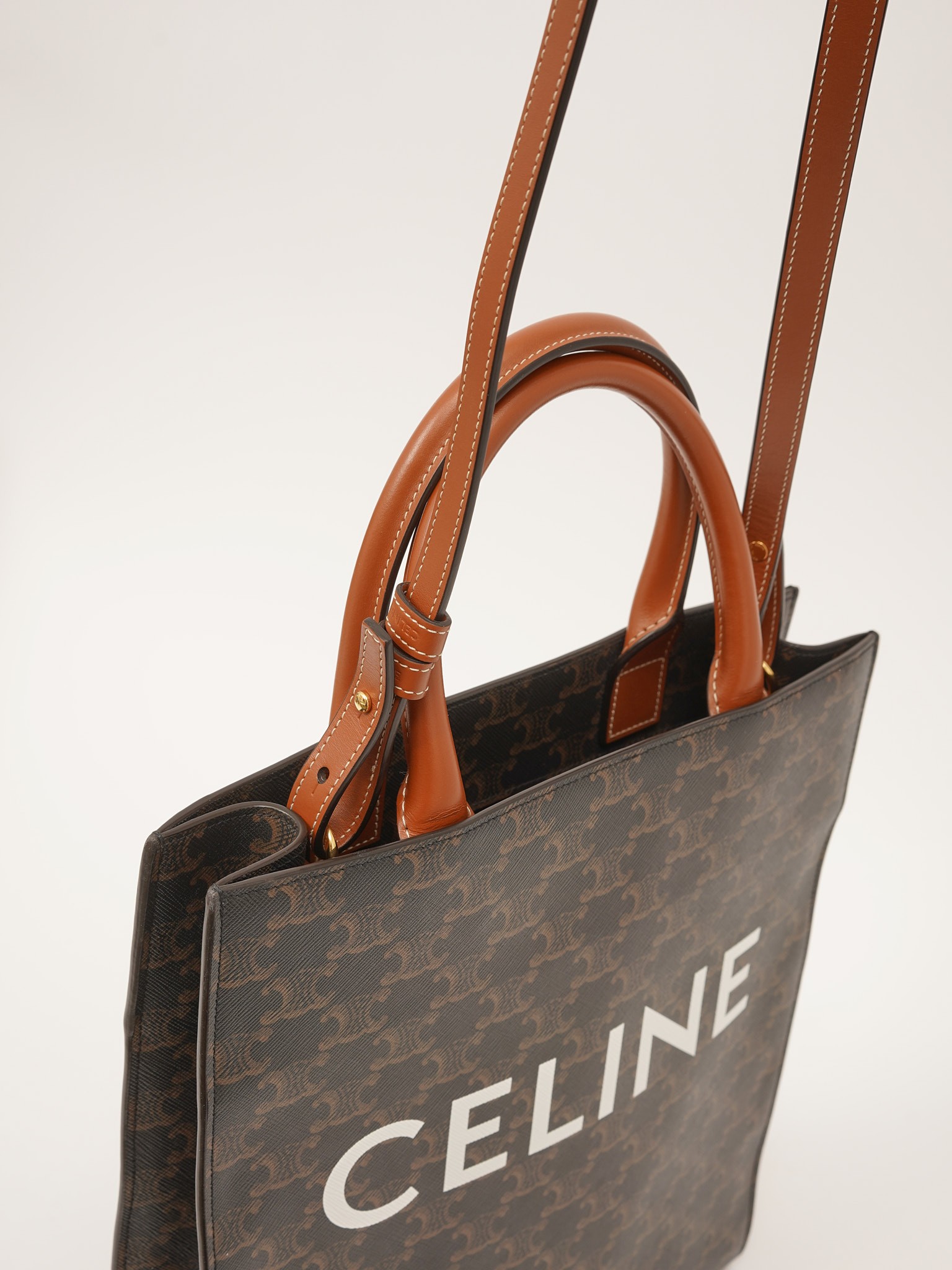 Celine Cabas 4