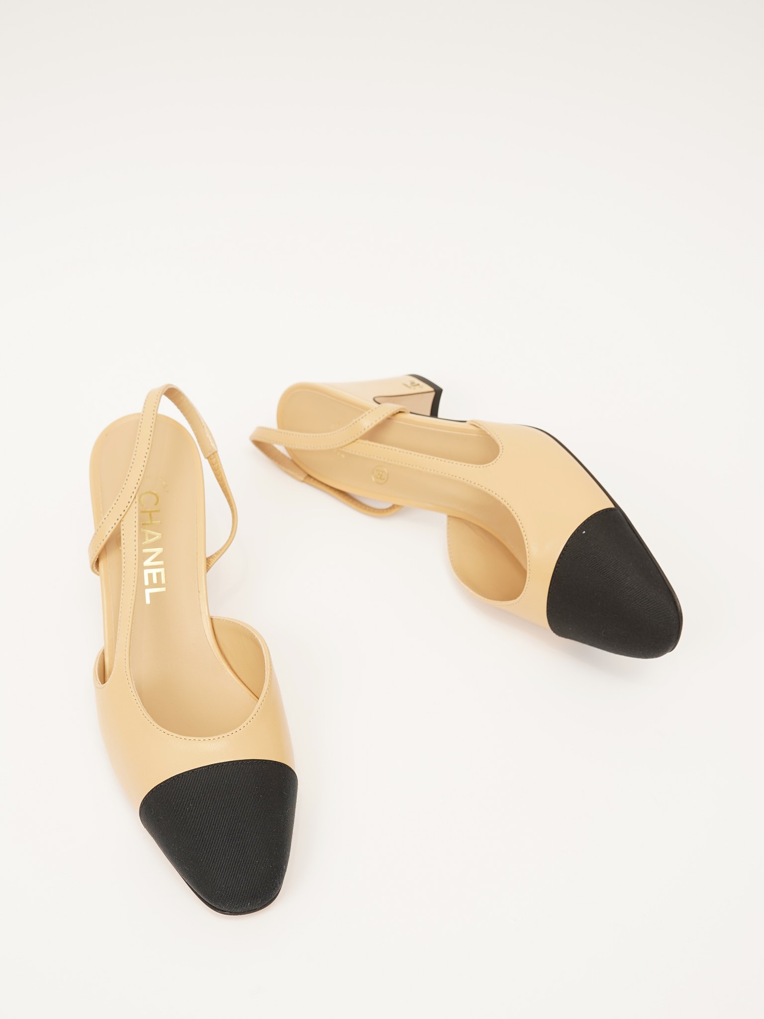 Chanel Shoes 38 5
