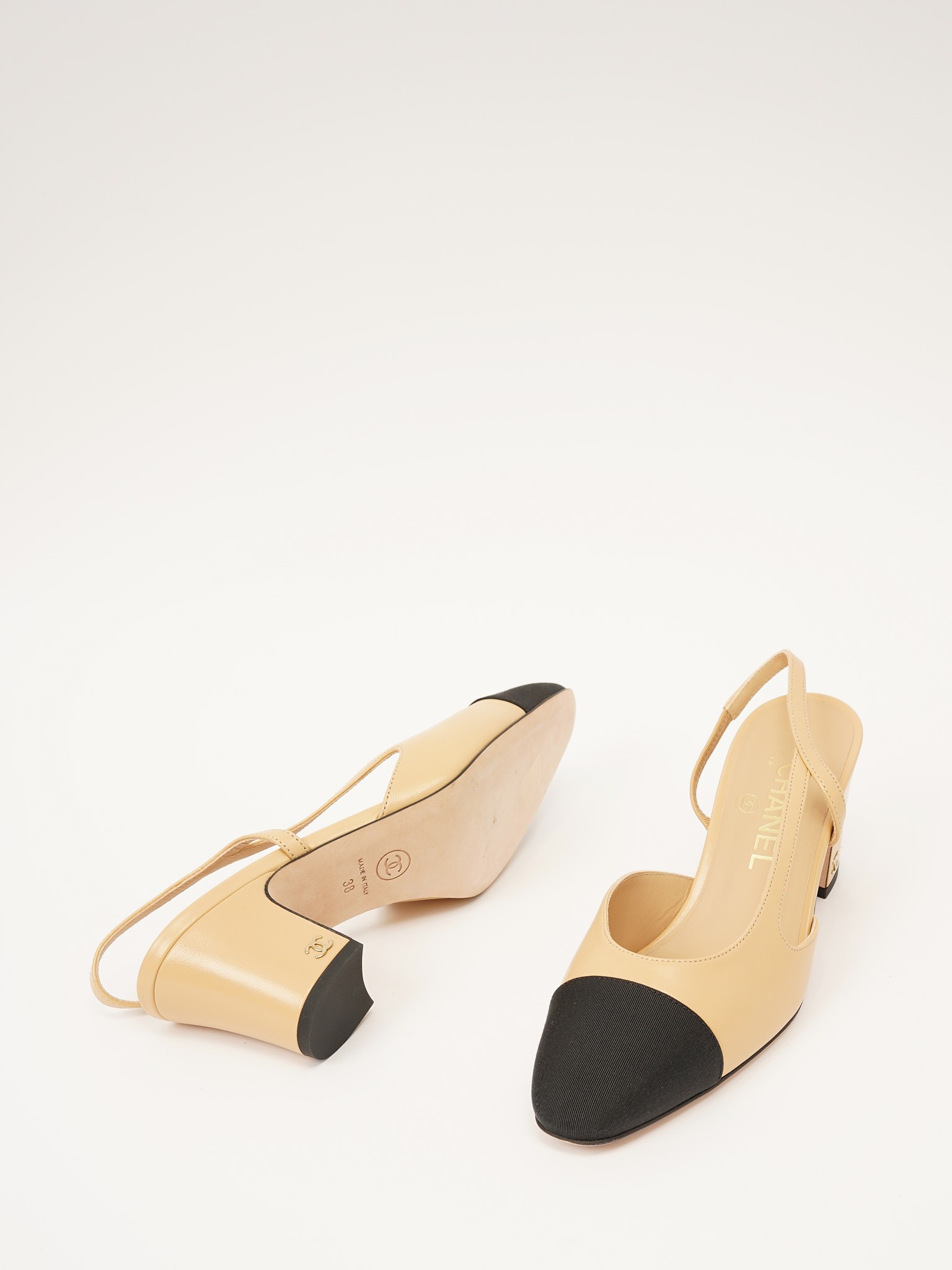 Chanel Shoes 38 10