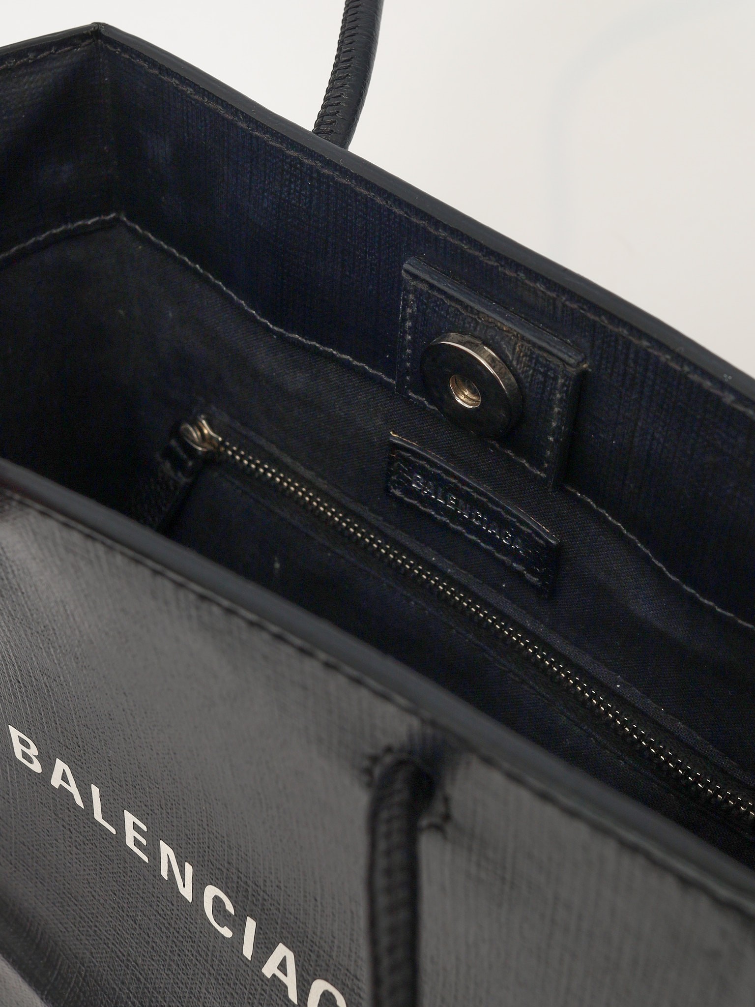 Balenciaga Shopping 8