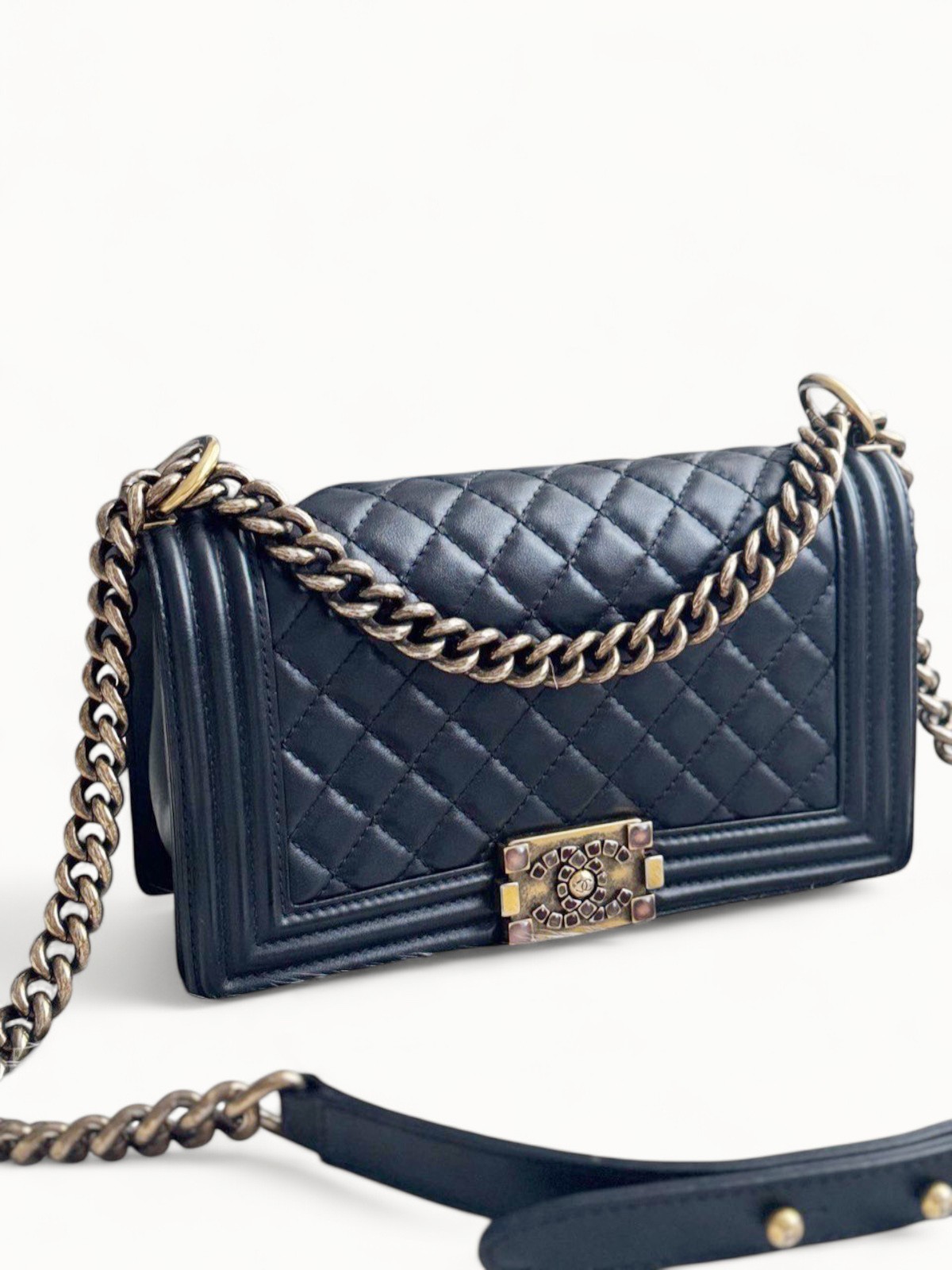 Chanel Boy 0