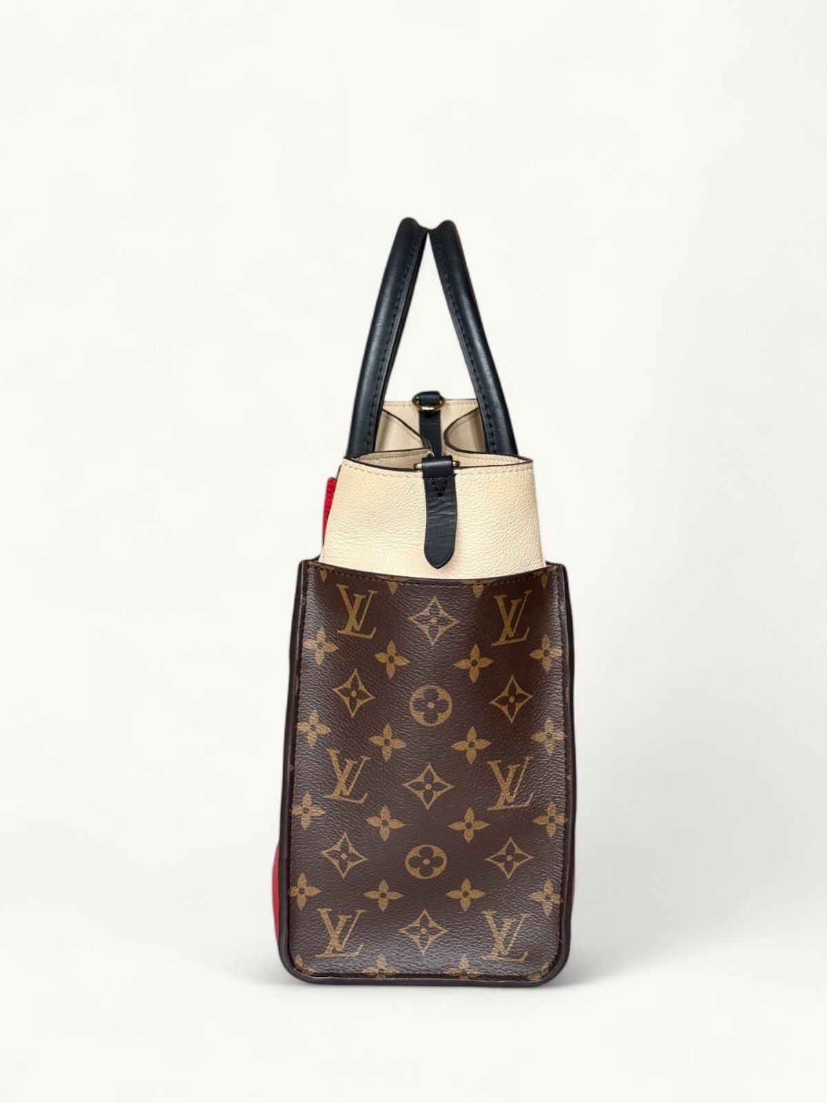 Louis Vuitton On My Side 1
