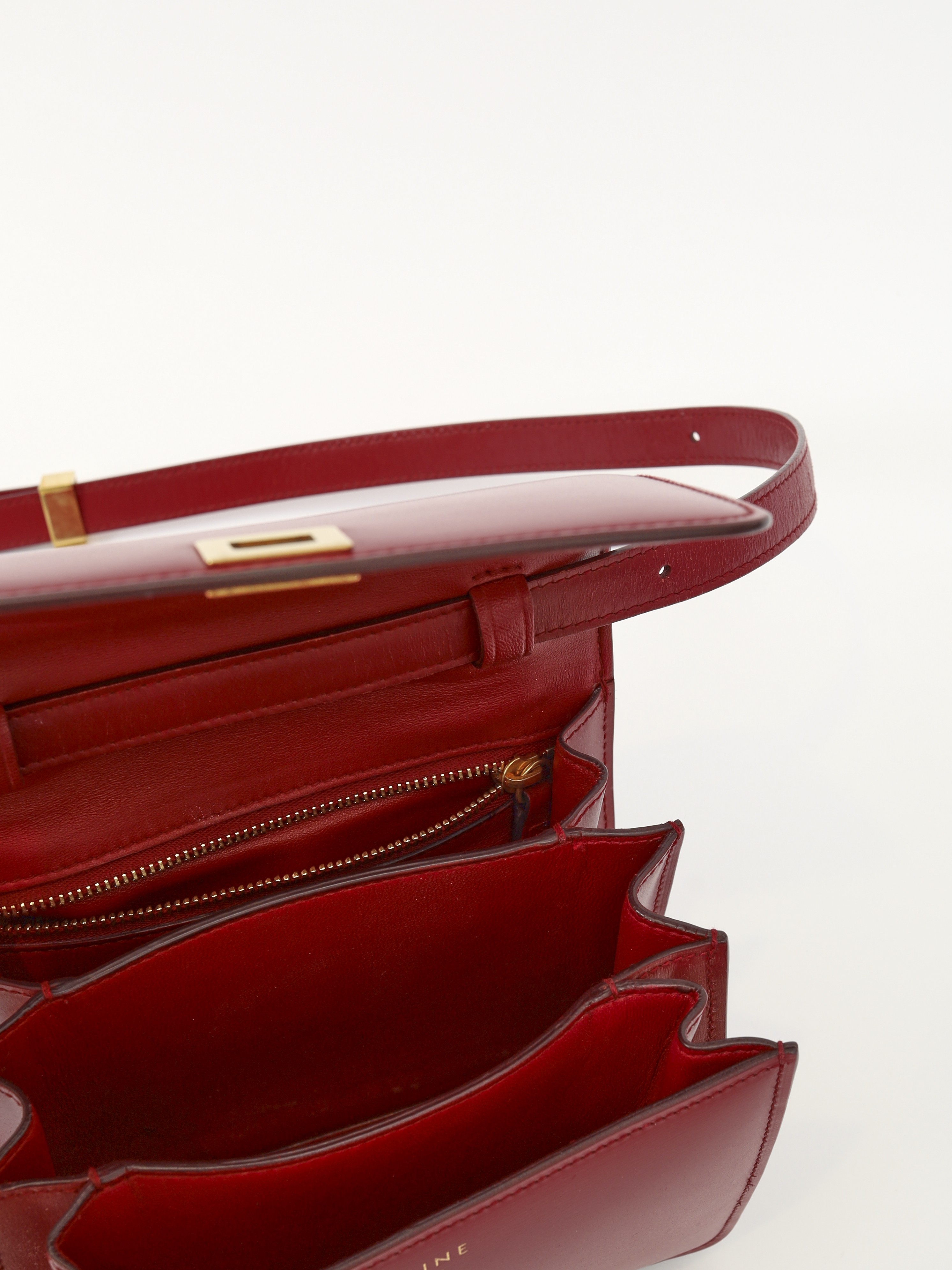 Celine Classic  8