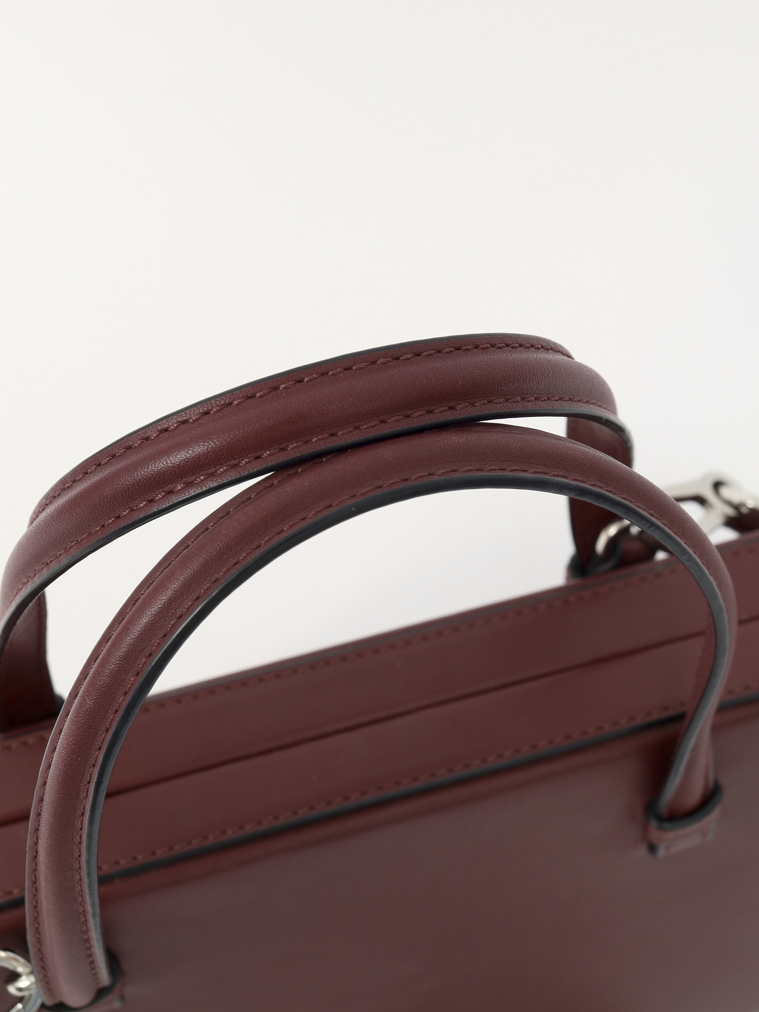 Loewe Postal 9