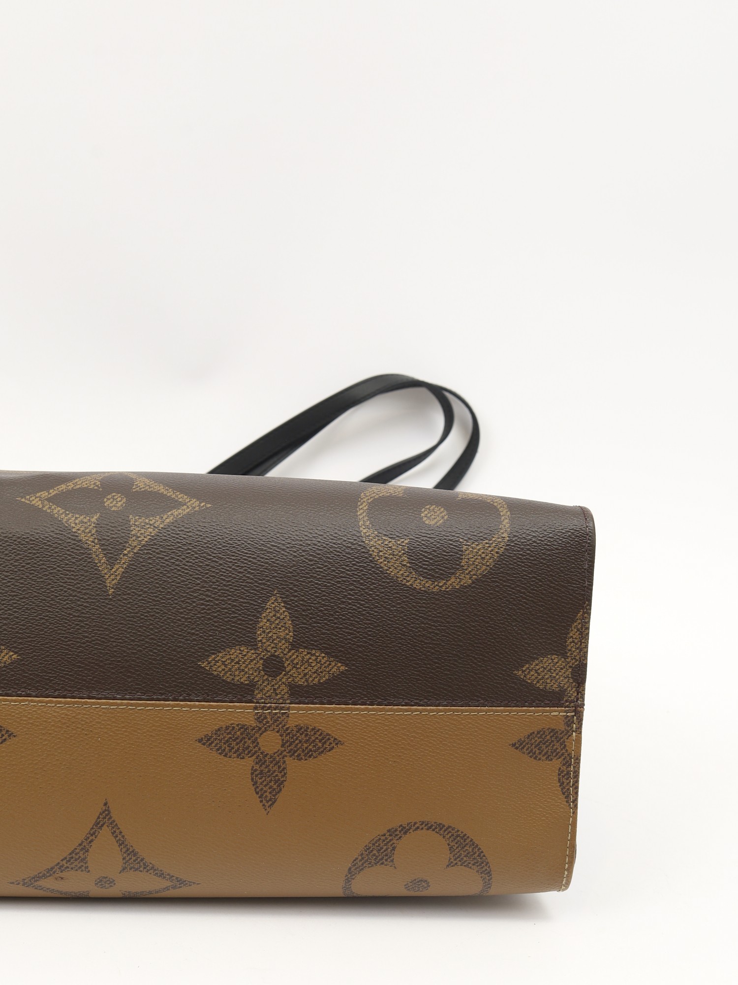 Louis Vuitton OnTheGo 8