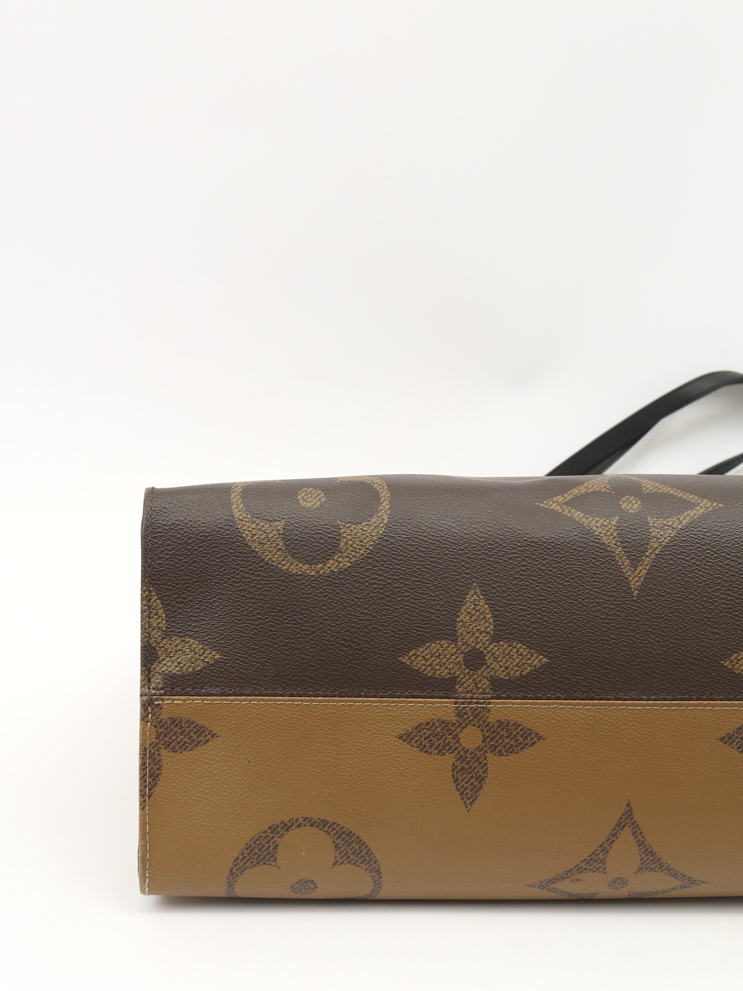 Louis Vuitton OnTheGo 7