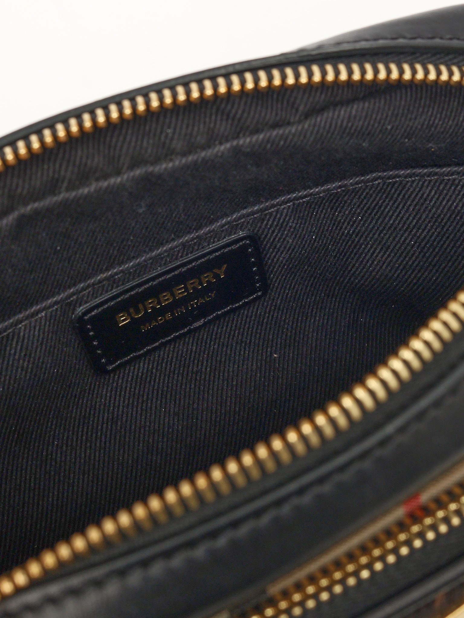Burberry Canvas Bag  8