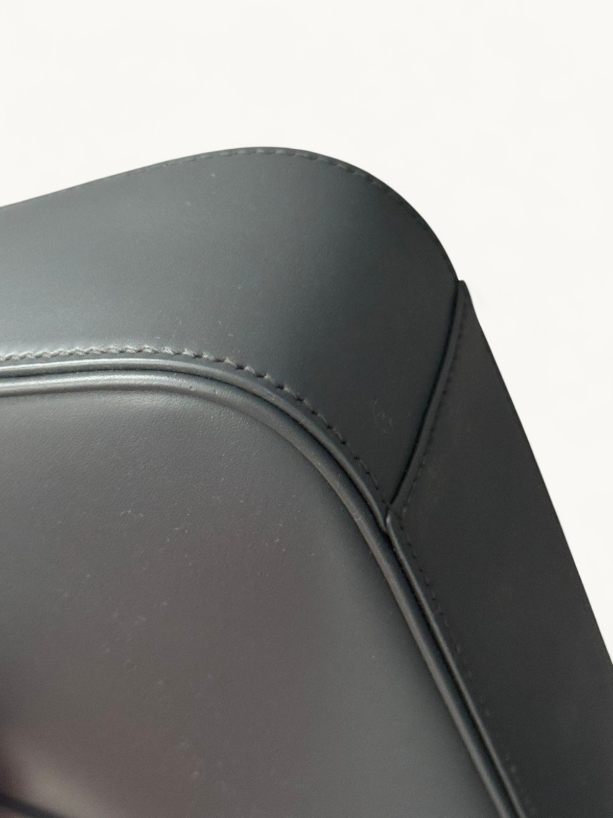 Saint Laurent Le 5 a 7  4