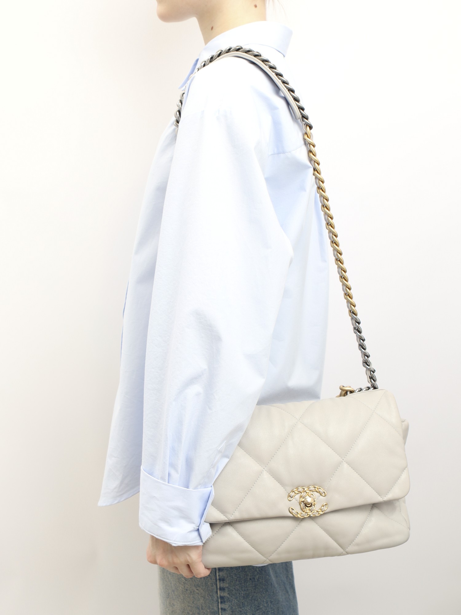 Chanel 19 1