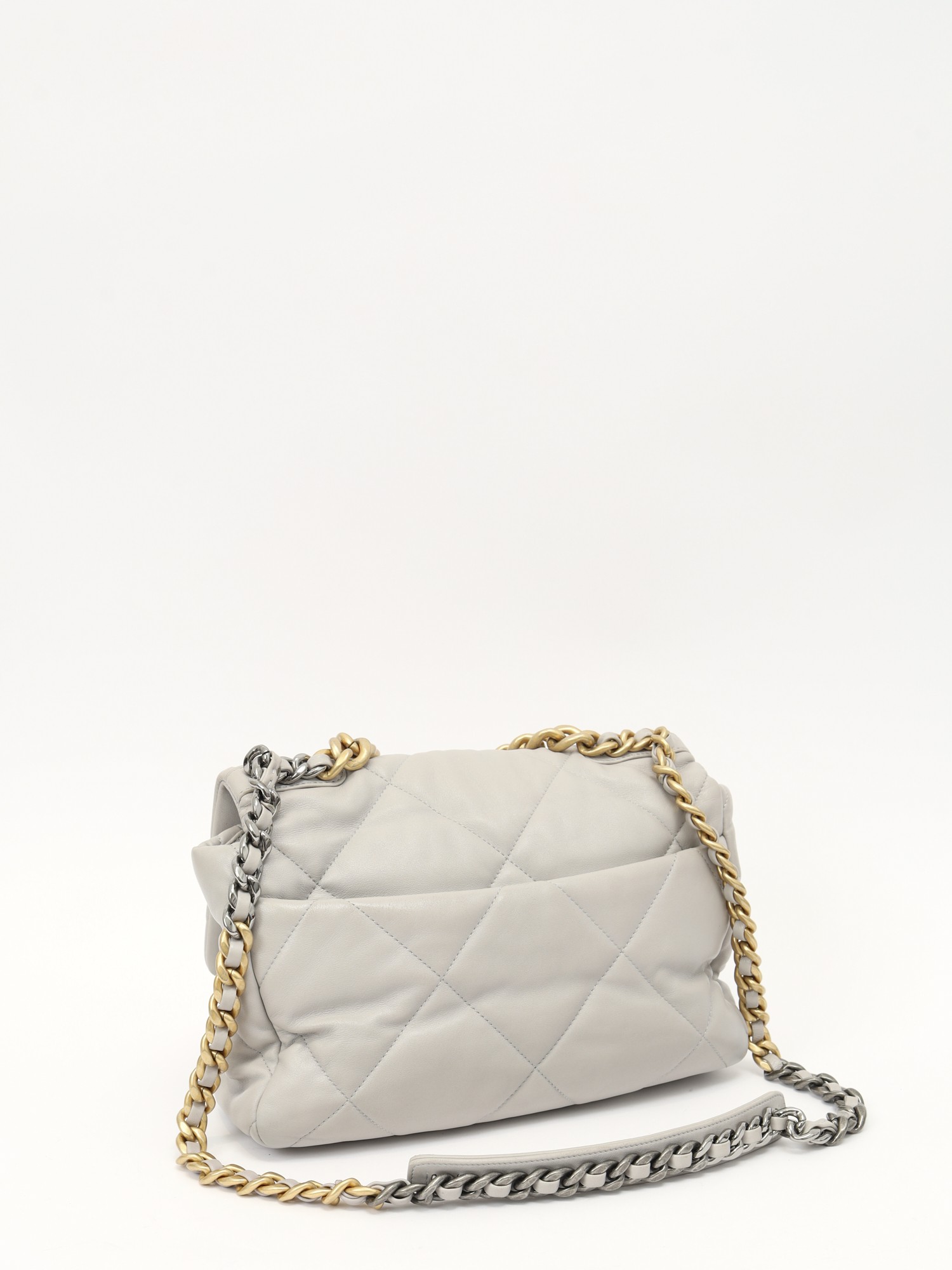 Chanel 19 3