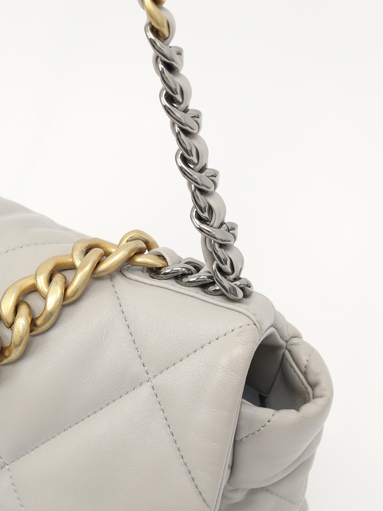 Chanel 19 7