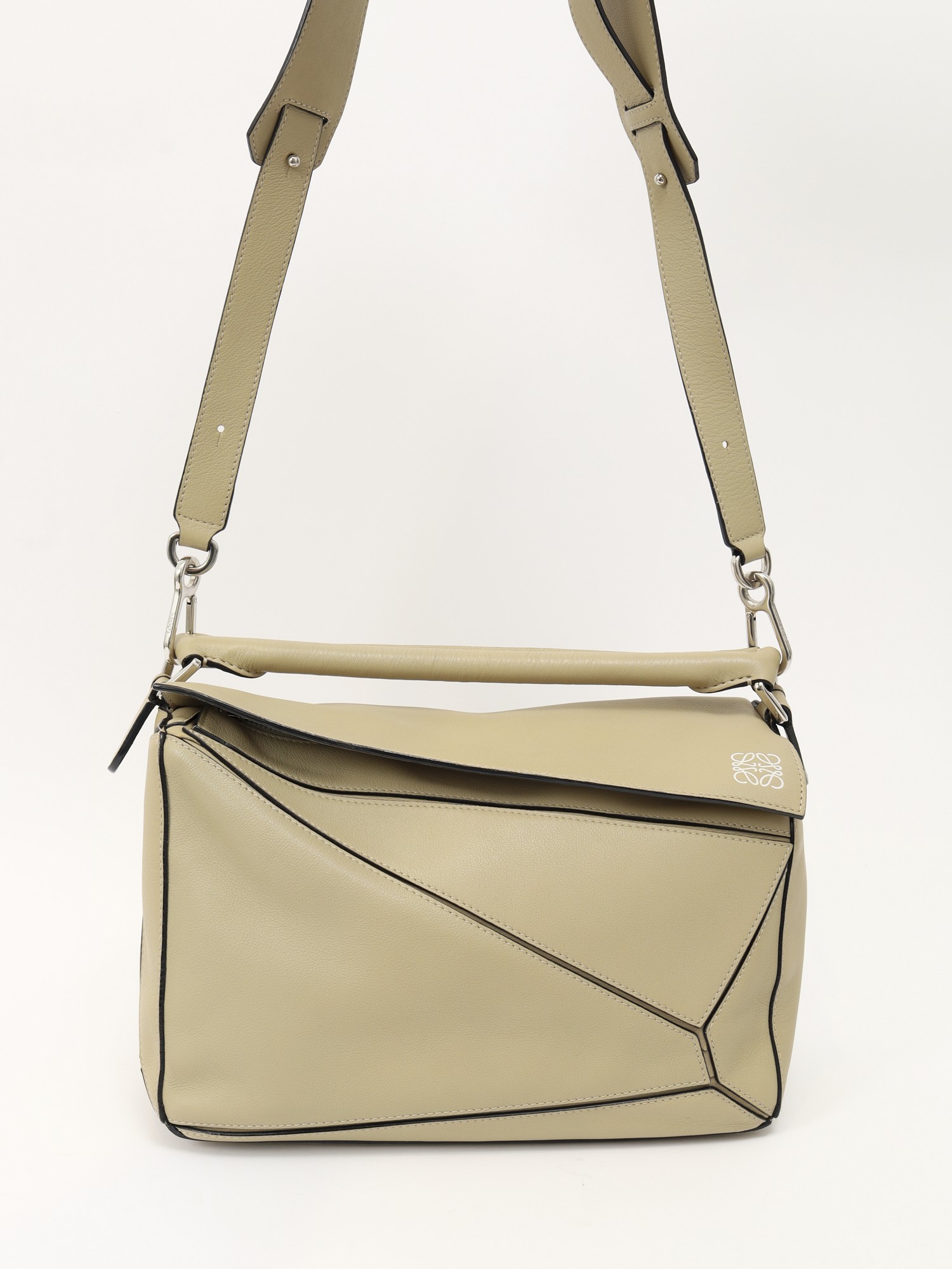Loewe Puzzle 4