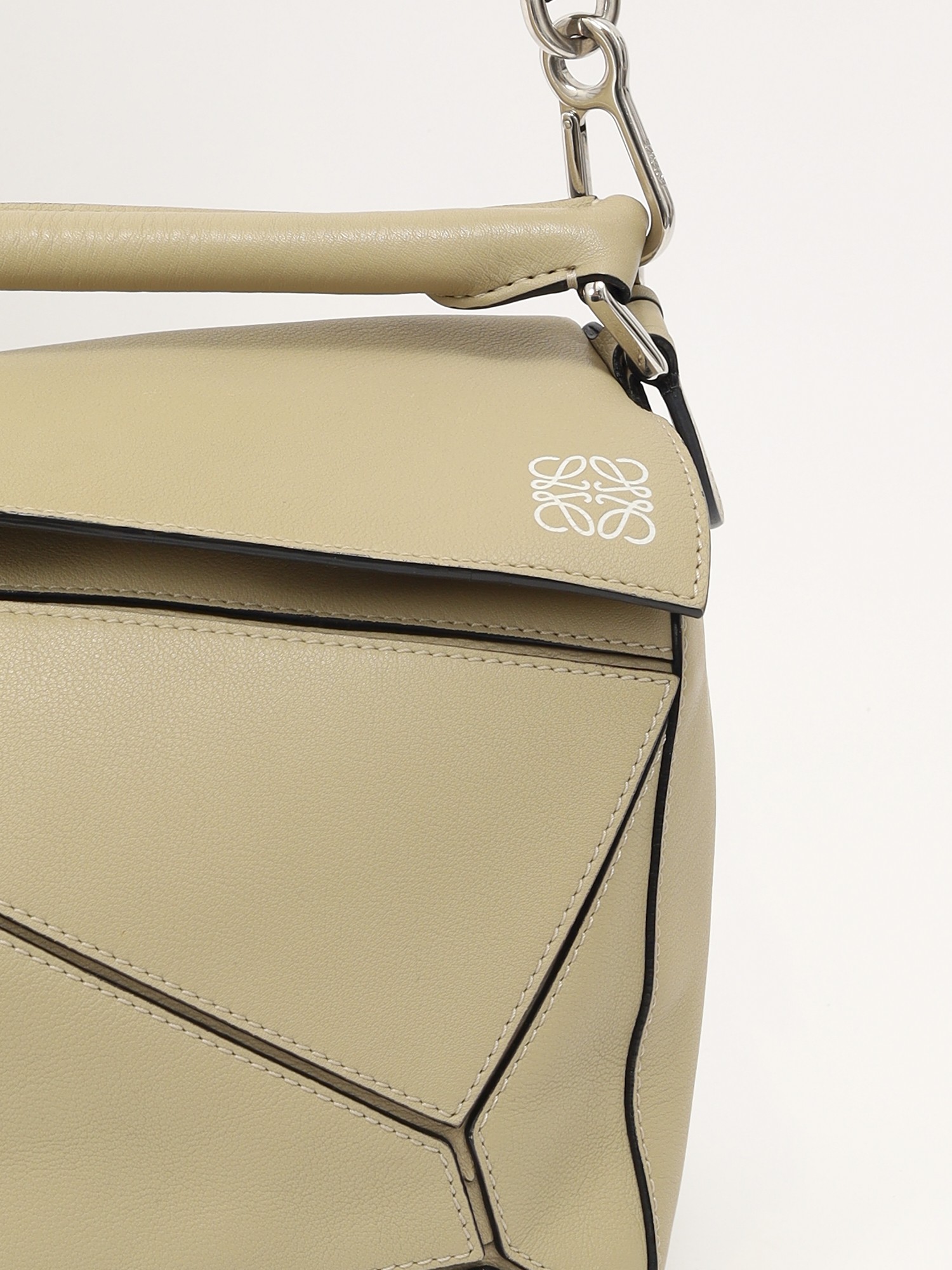Loewe Puzzle 5