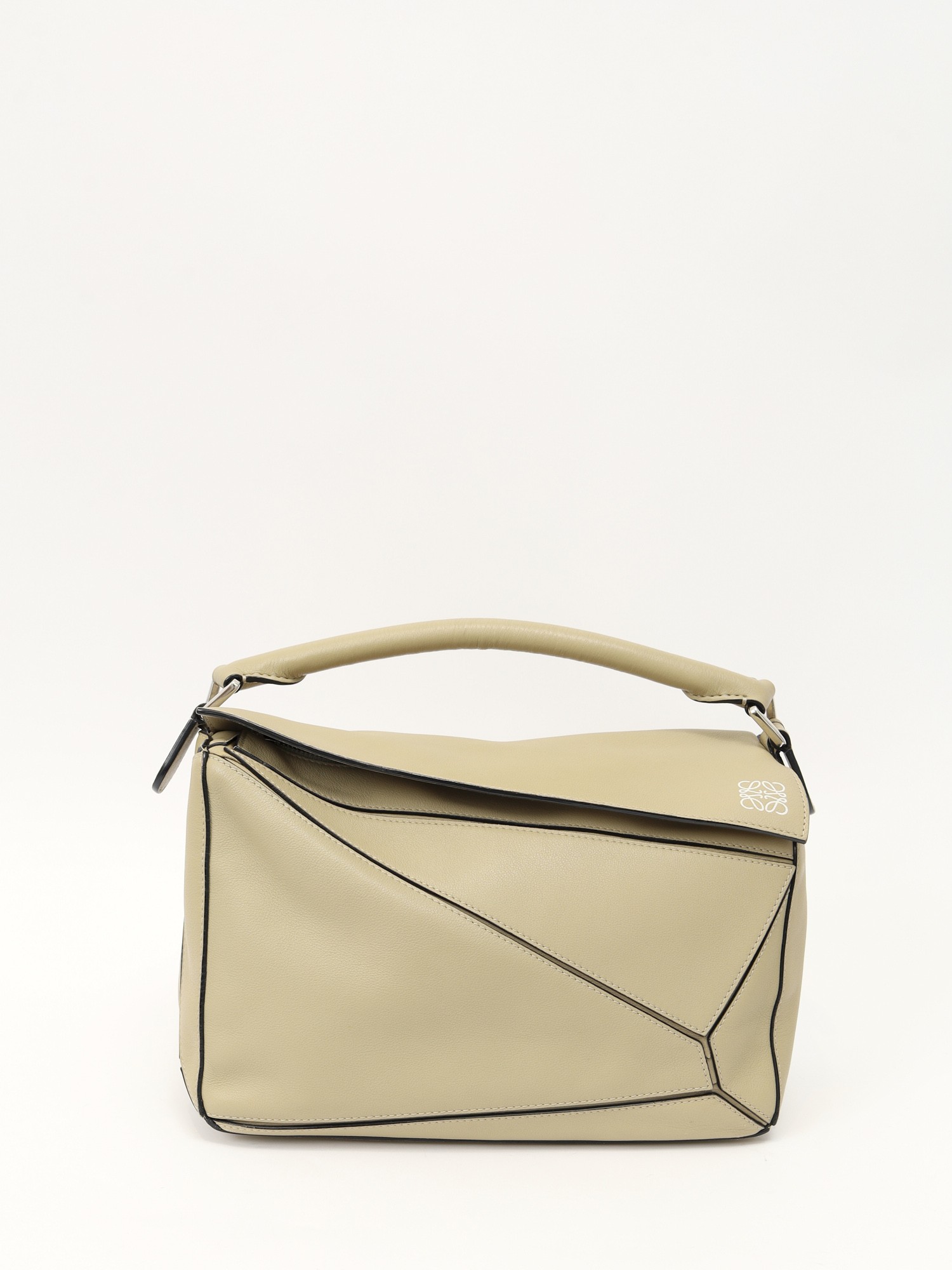 Loewe Puzzle 0