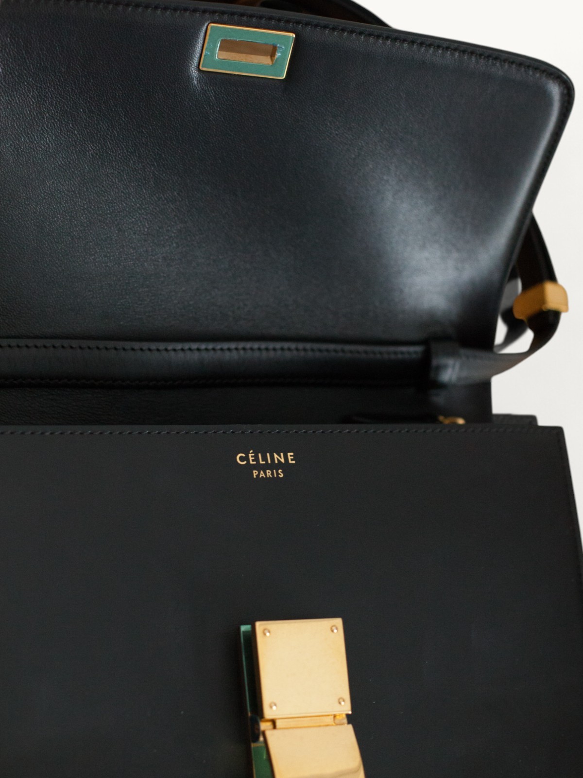 Celine Classic  8
