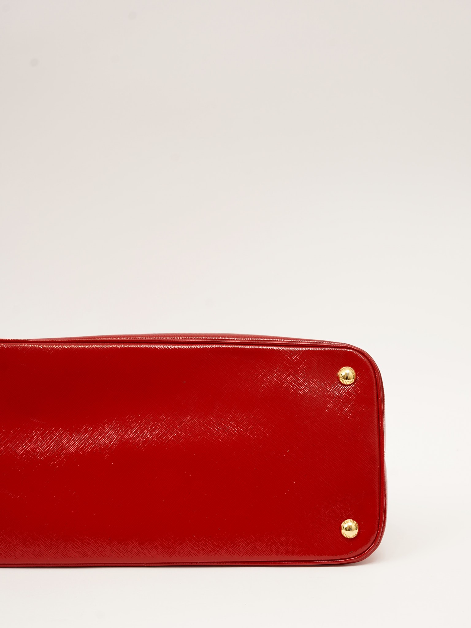 Prada Promenade 8
