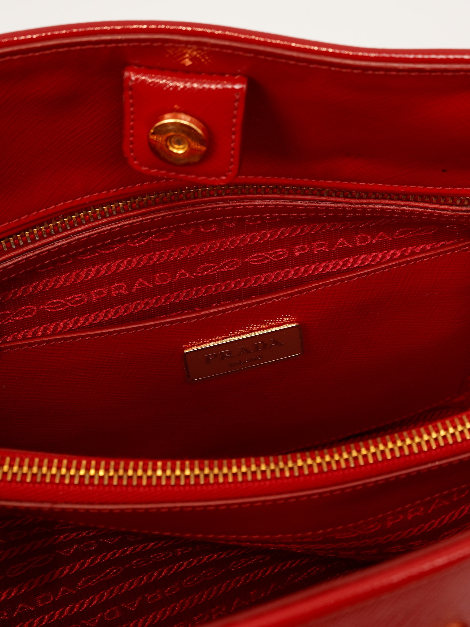 Prada Promenade 9