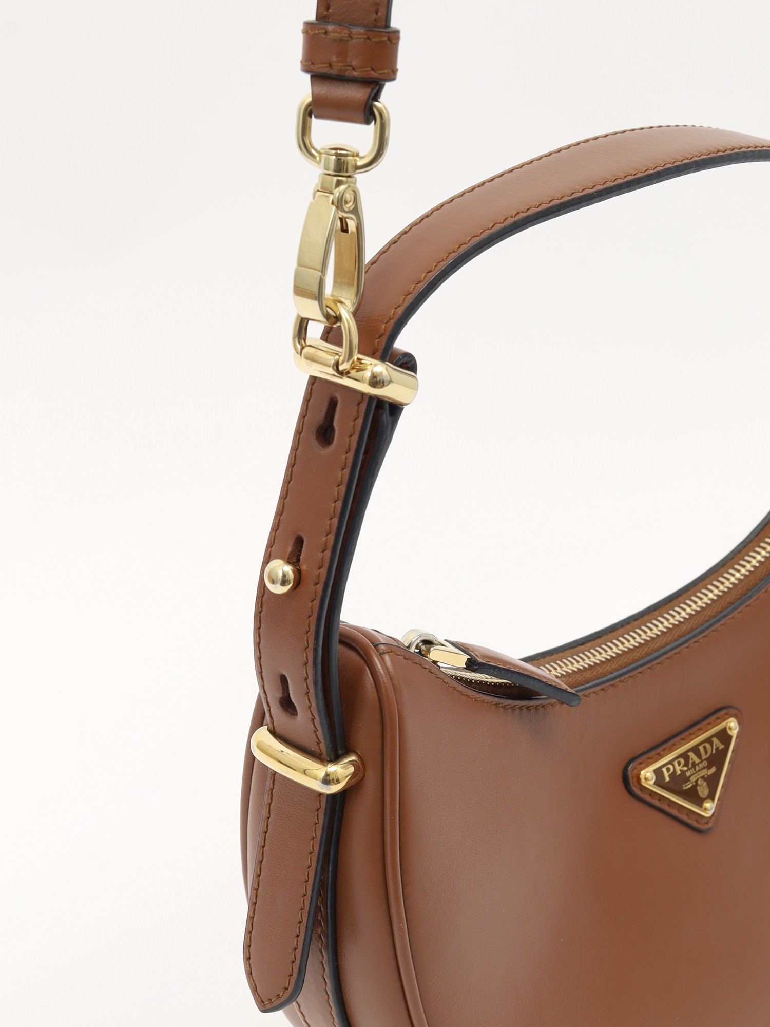 Prada Arque 6